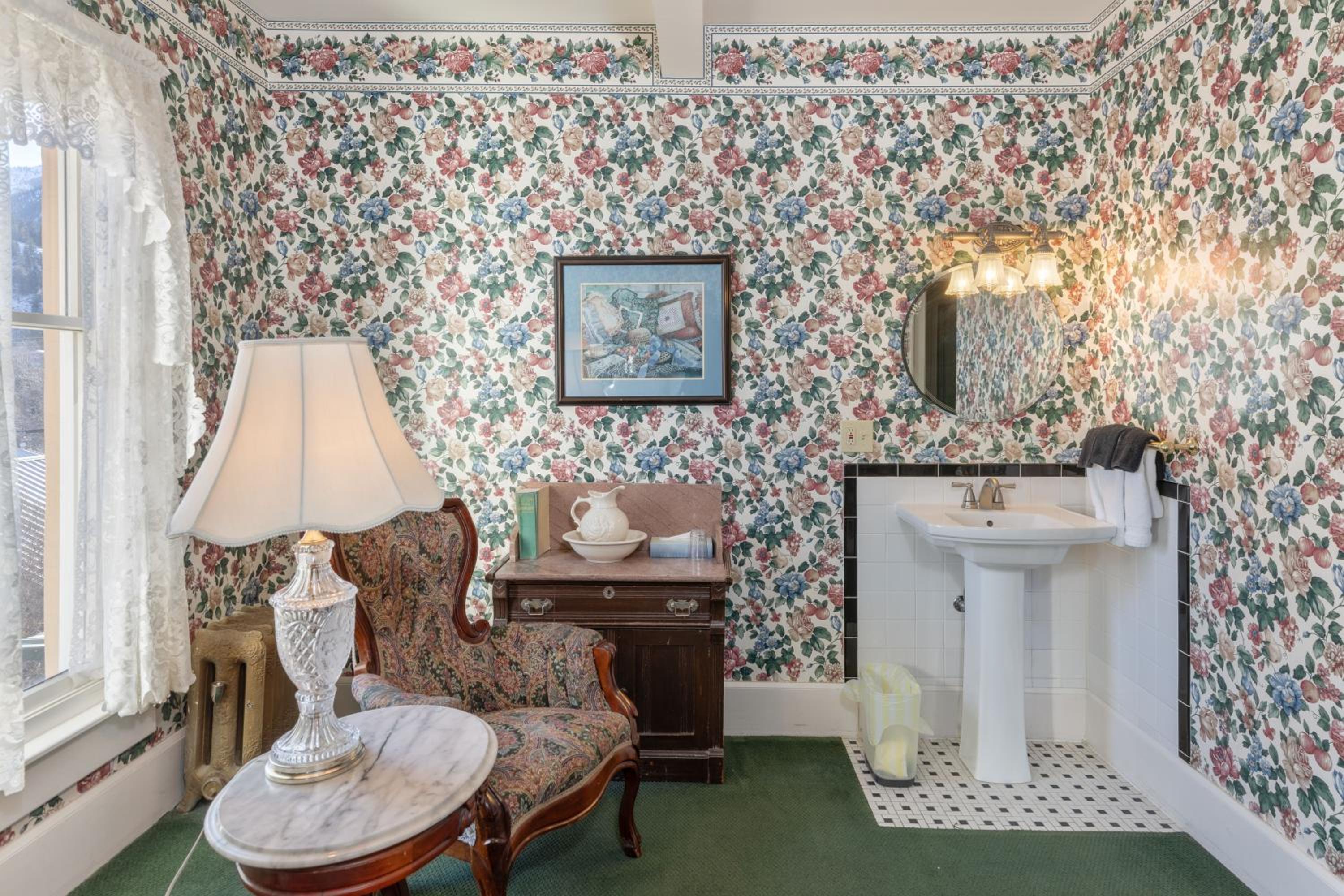 Queen Room