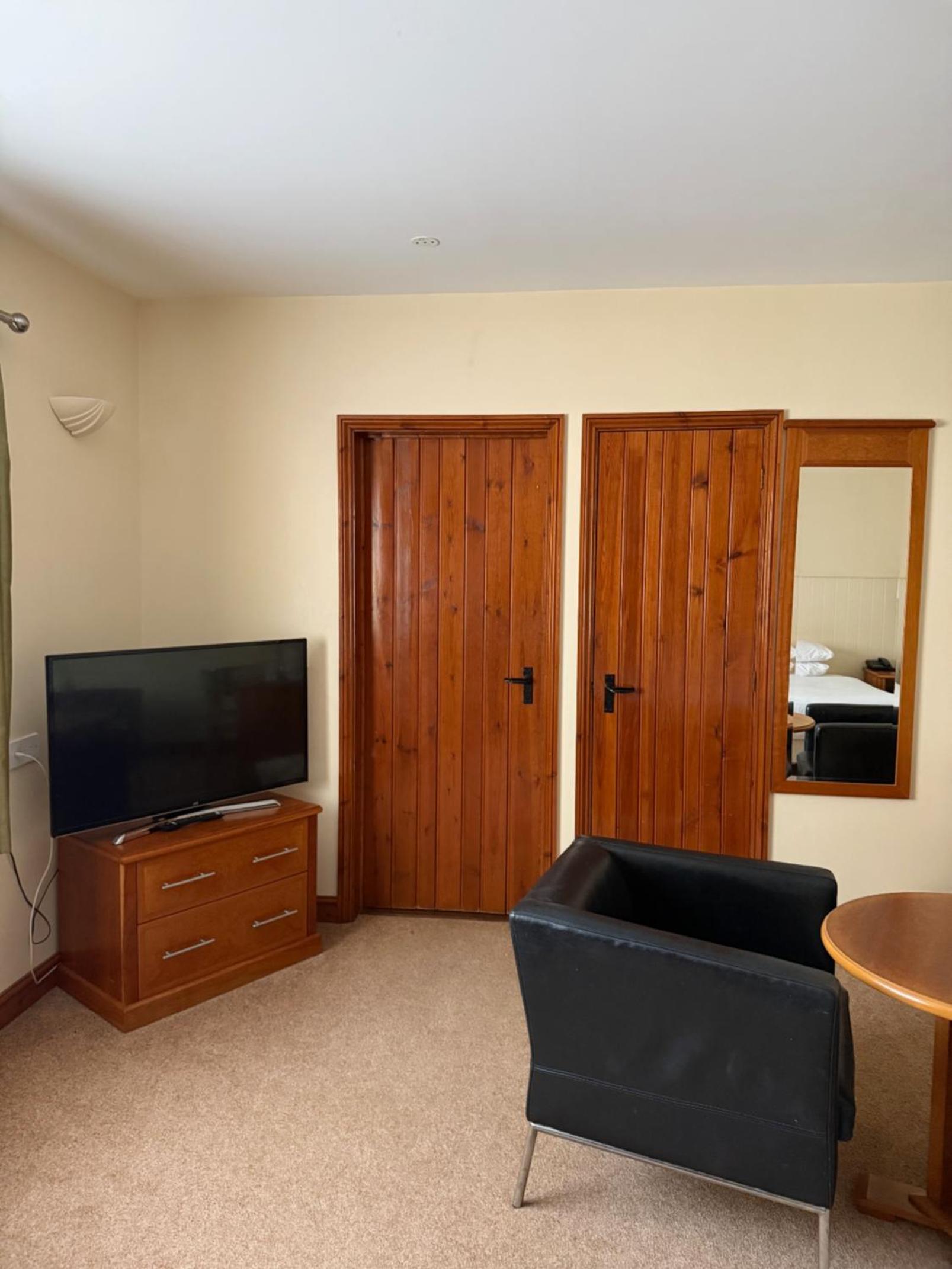 Double or Twin Room photo 3
