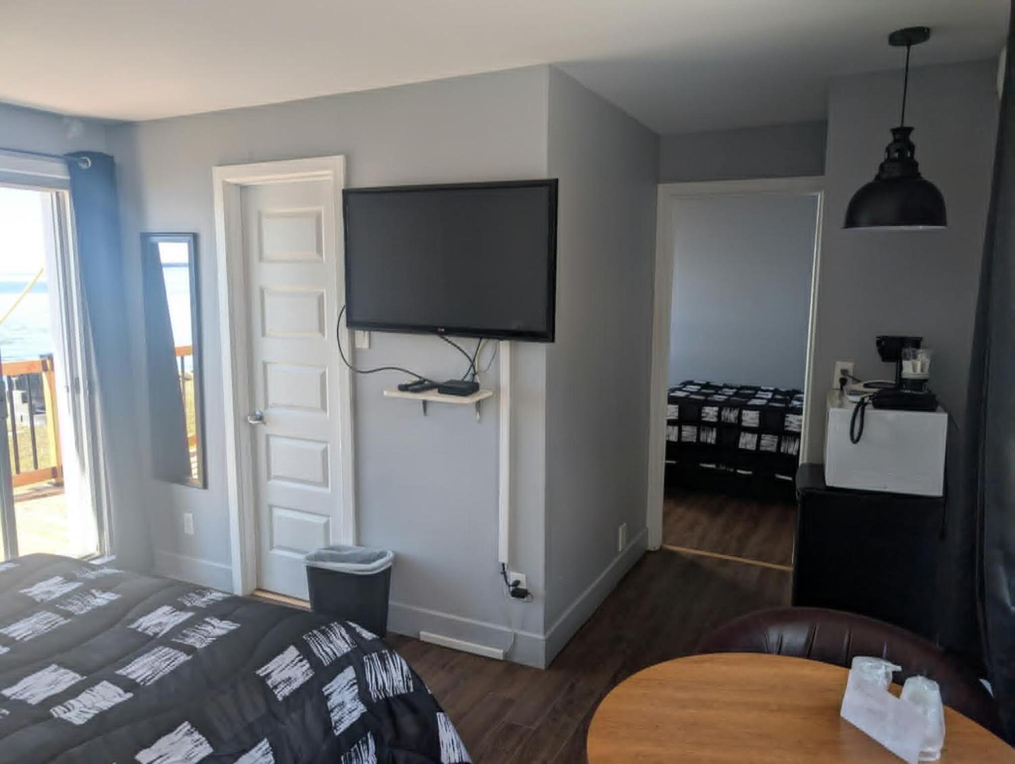 Two-Bedroom Apartment with Balcony and Sea View photo 1