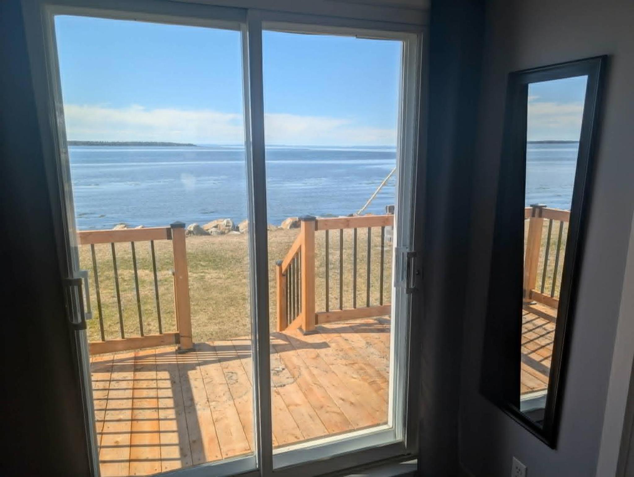 Two-Bedroom Apartment with Balcony and Sea View photo 2