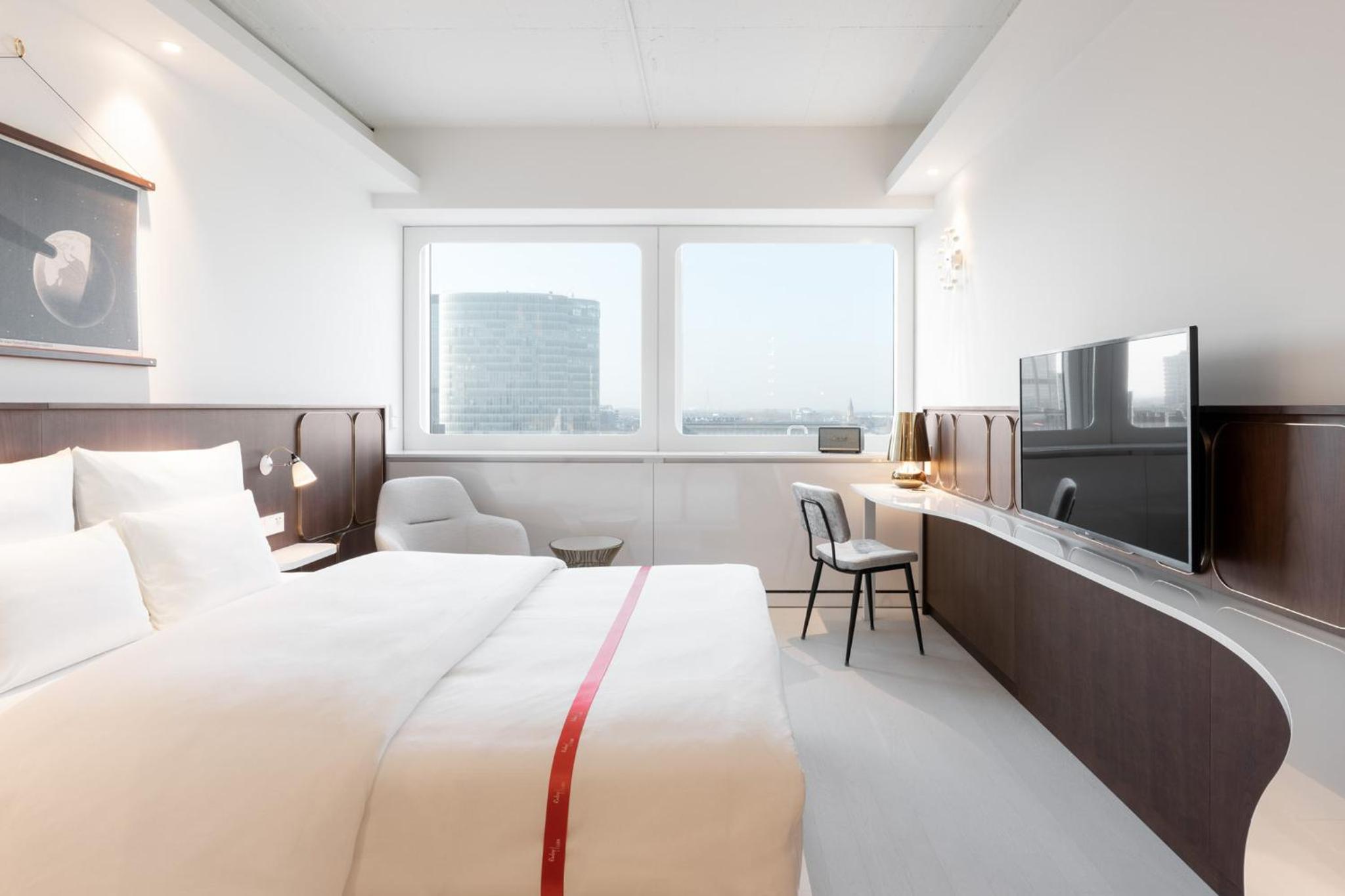 Loft Room thumbnail 6