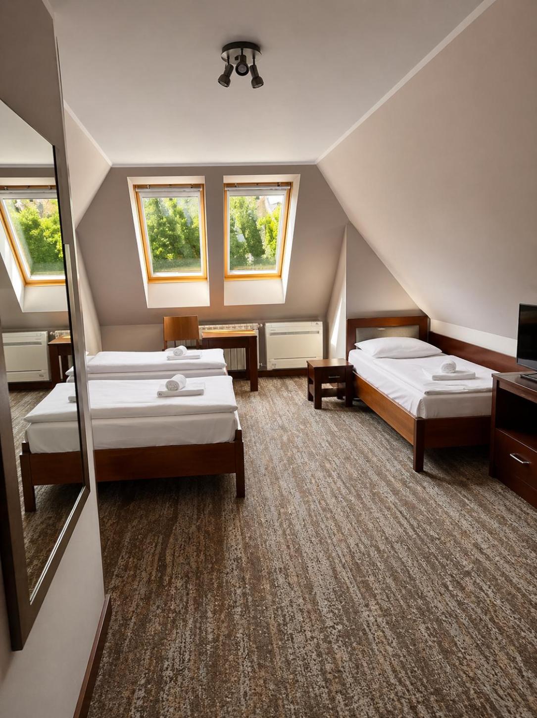 Triple Room with Bath