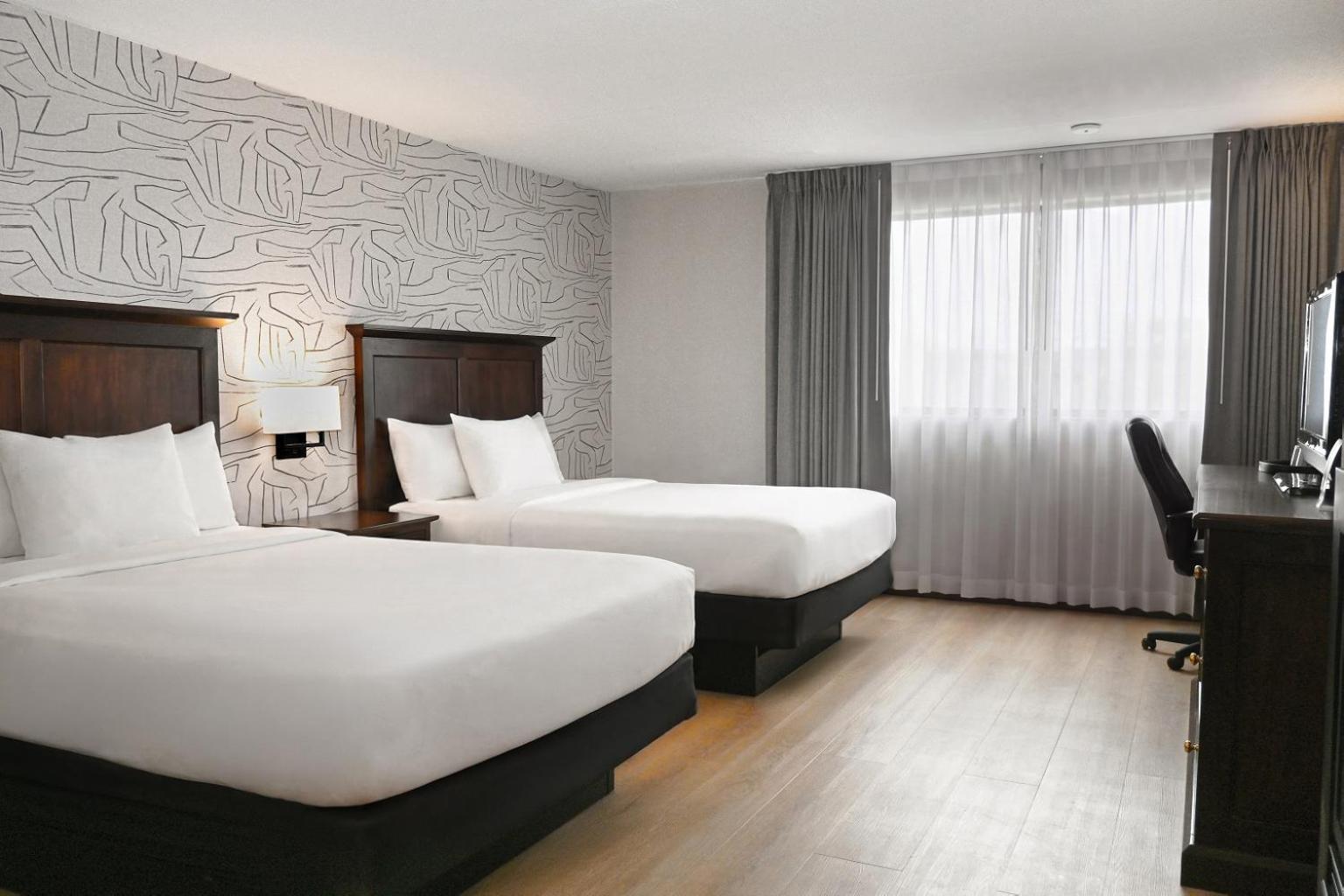 Traditional 2 Queen Beds - Photo 3