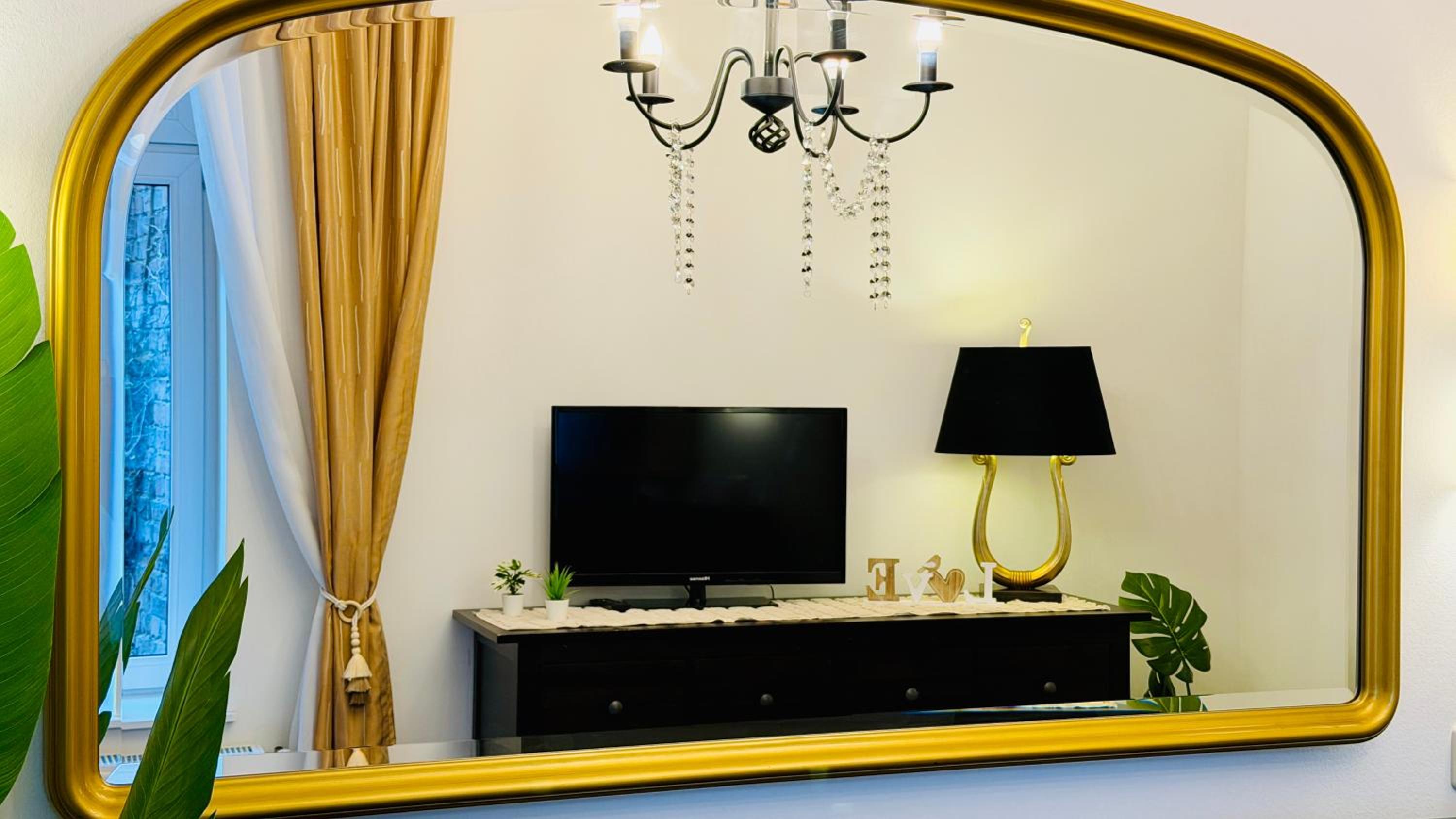 One-Bedroom Apartment with City View photo 1
