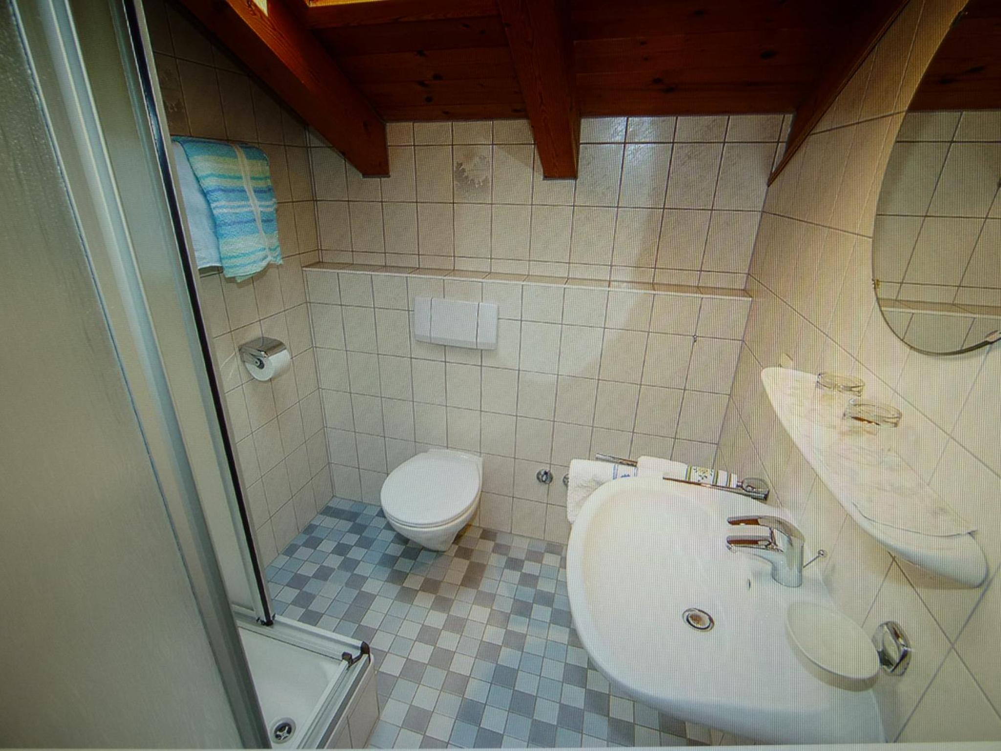 Apartment with Mountain View photo 2