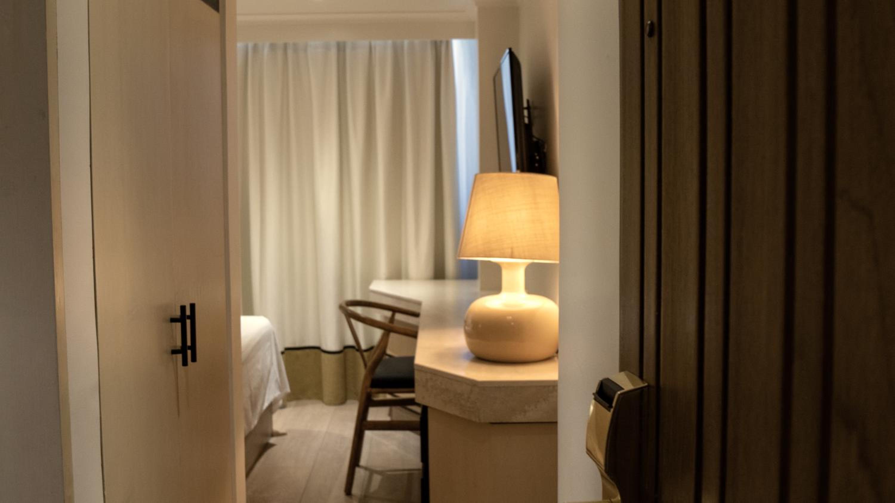 Deluxe Queen Room photo 2
