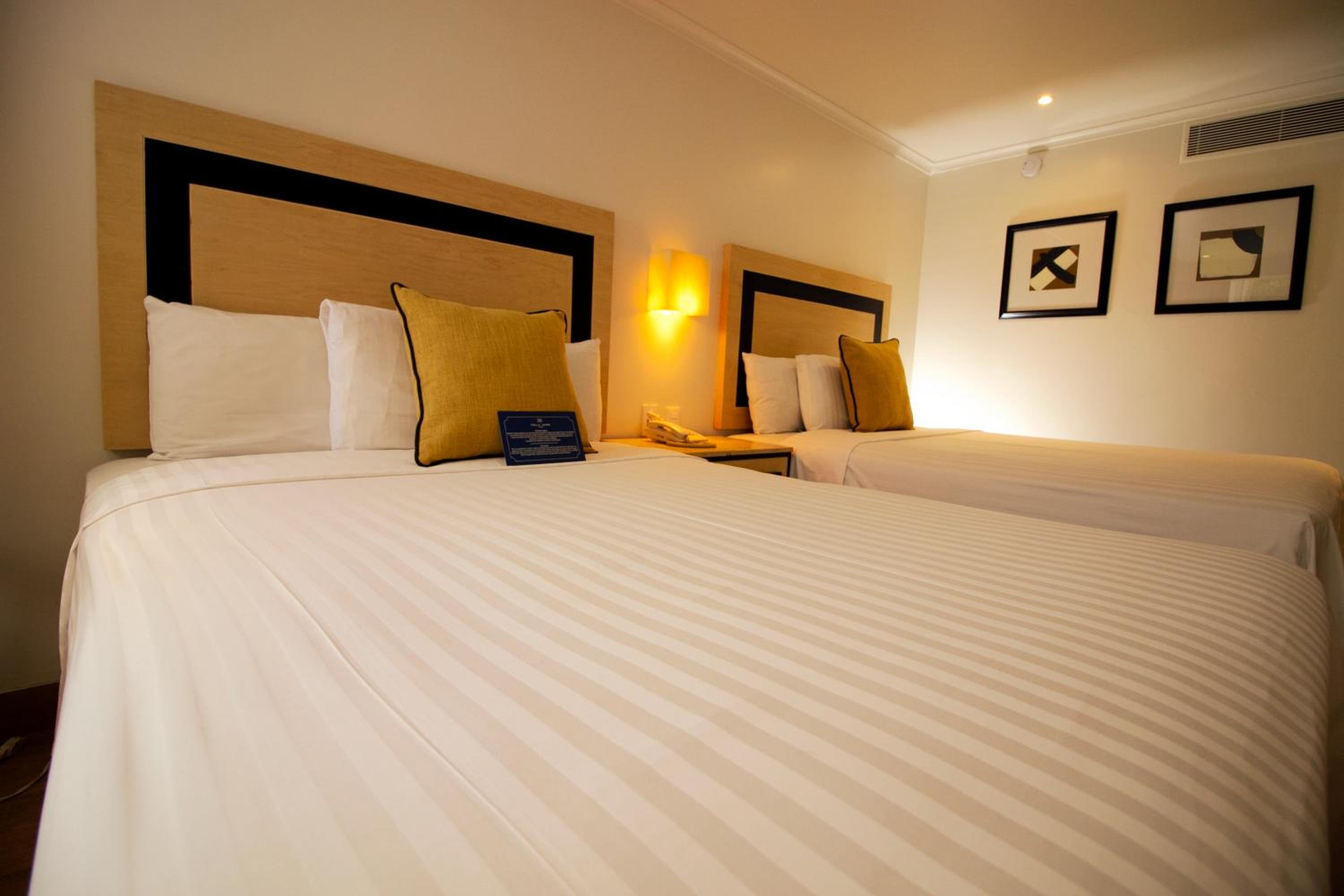 Deluxe Double Room with Two Double Beds photo 1