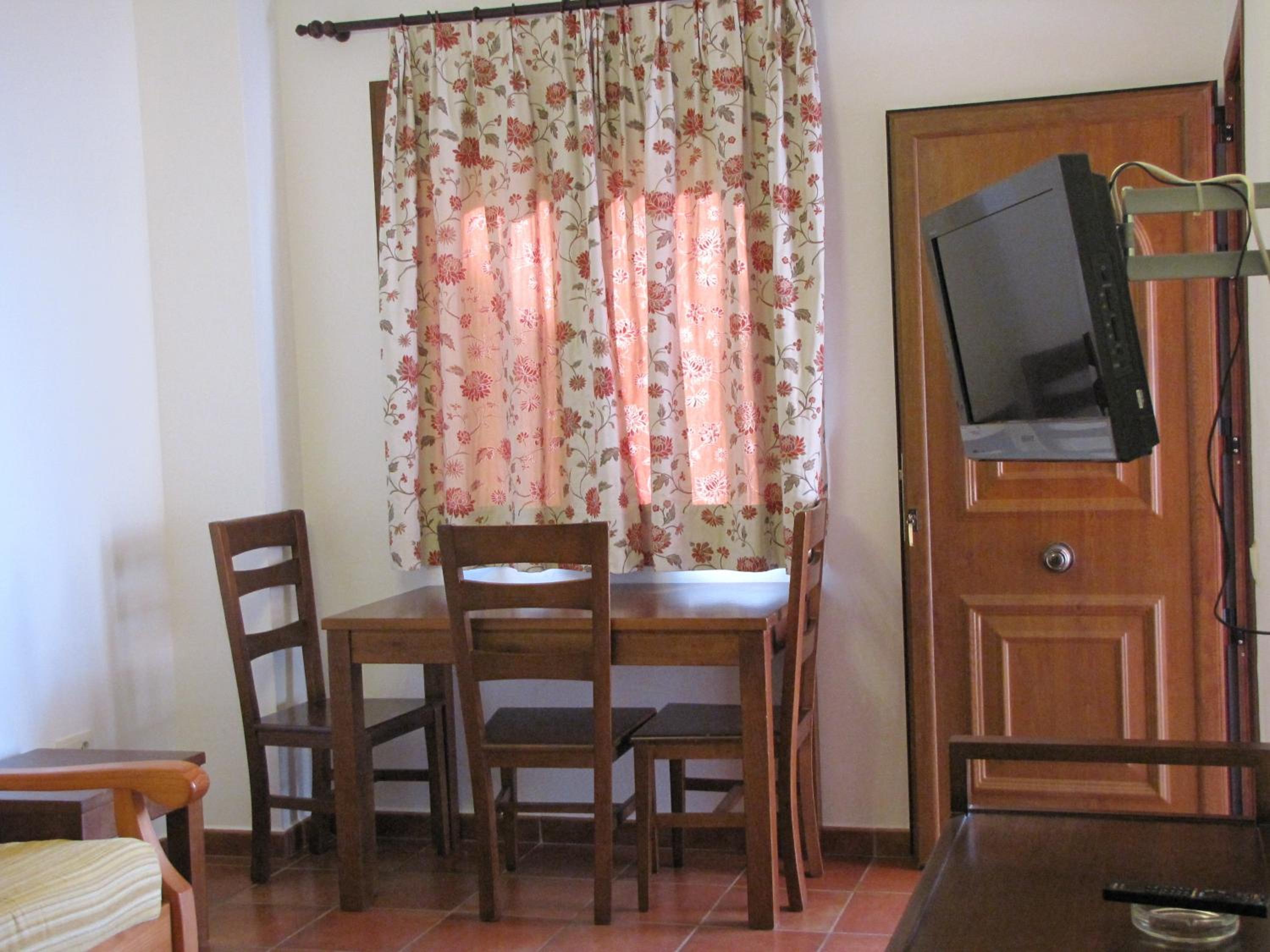 One-Bedroom Apartment (2 Adults) photo 3