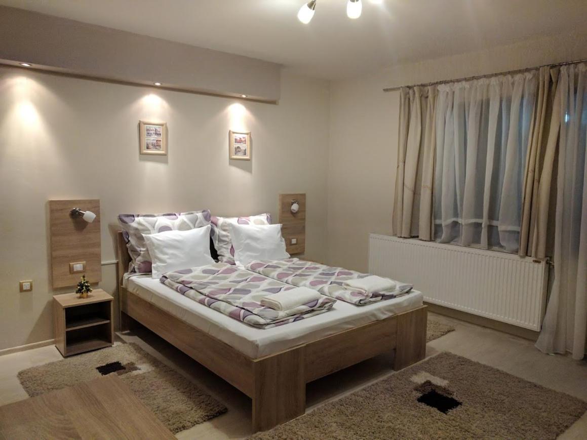 Deluxe Double Room with Balcony photo 1