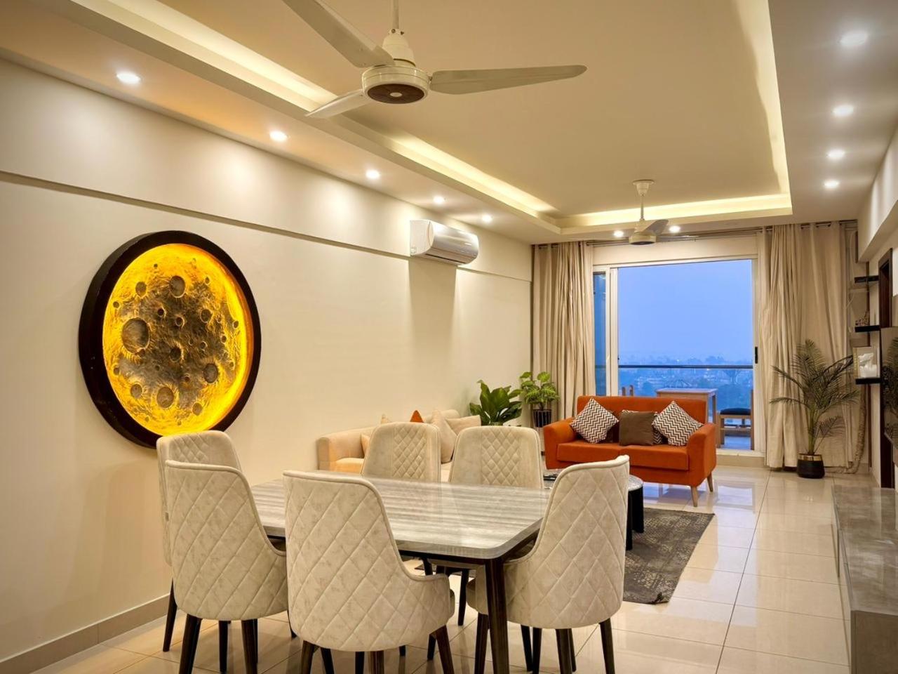 Two-Bedroom Superior Apartment photo 2