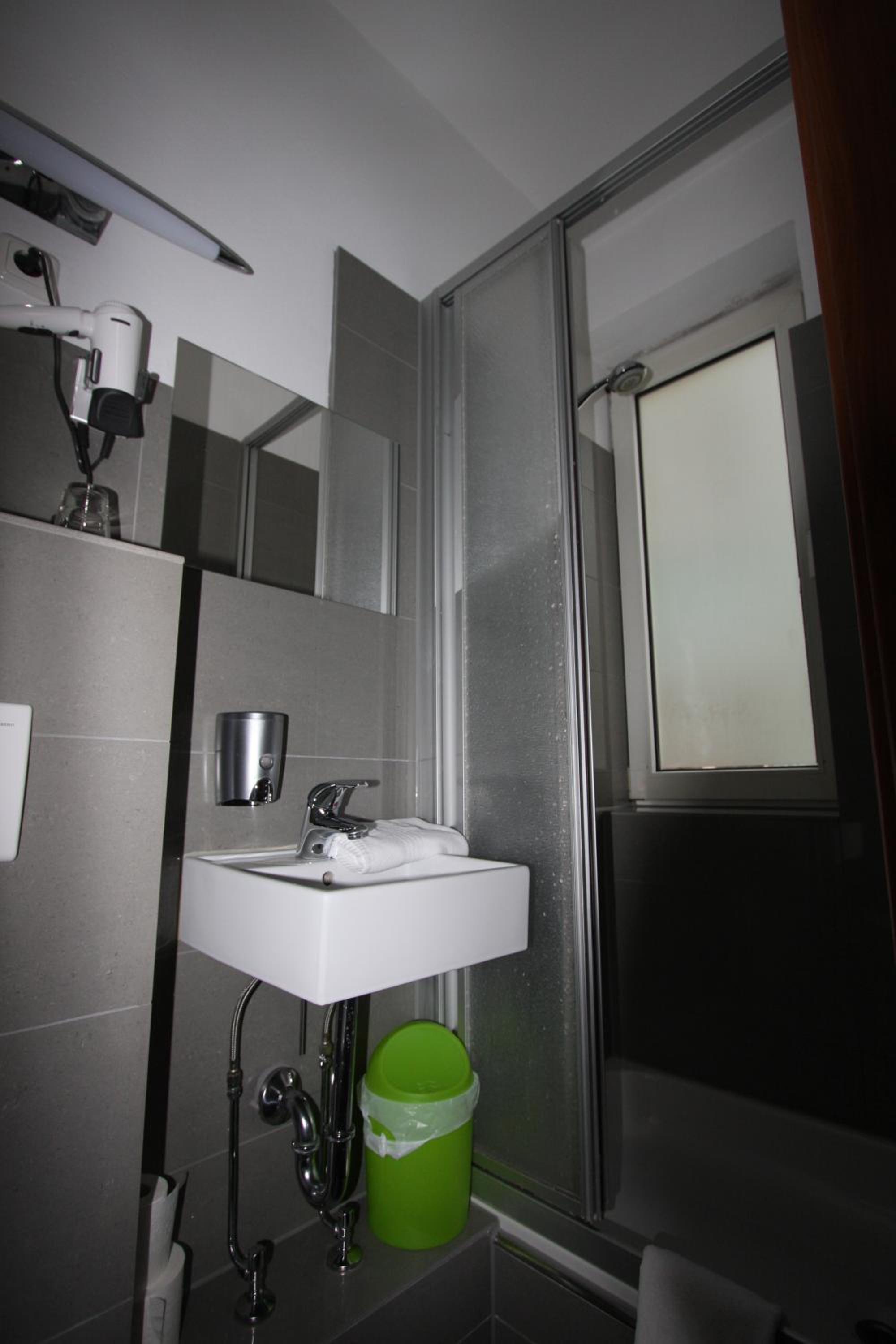 Standard Single Room photo 2