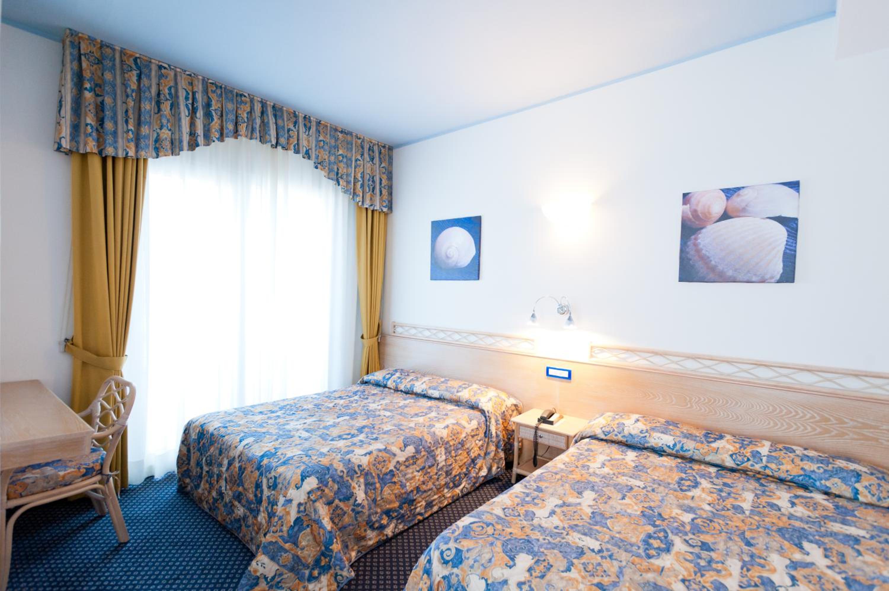 Deluxe Quadruple Room With Spa Bath