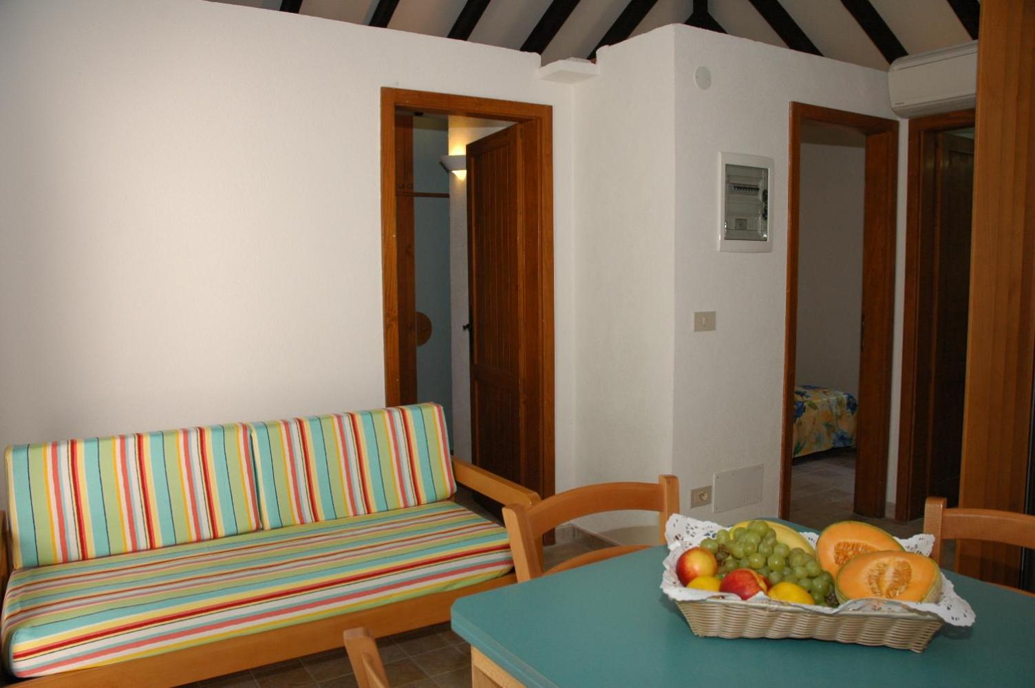 Superior Bungalow - Photo 1