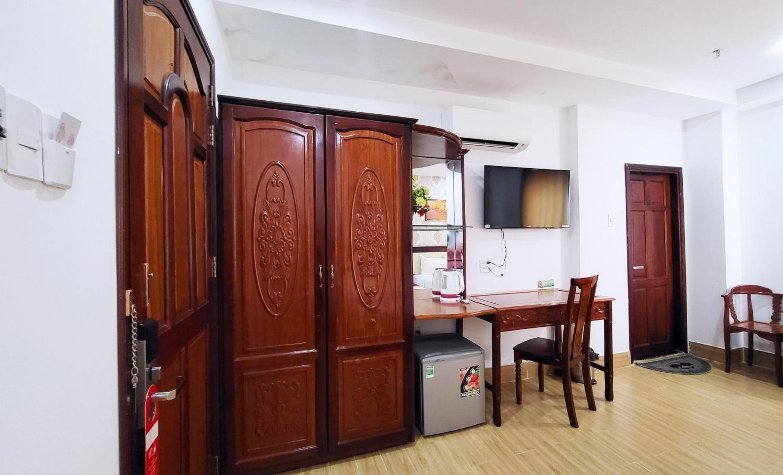 Economy Triple Room