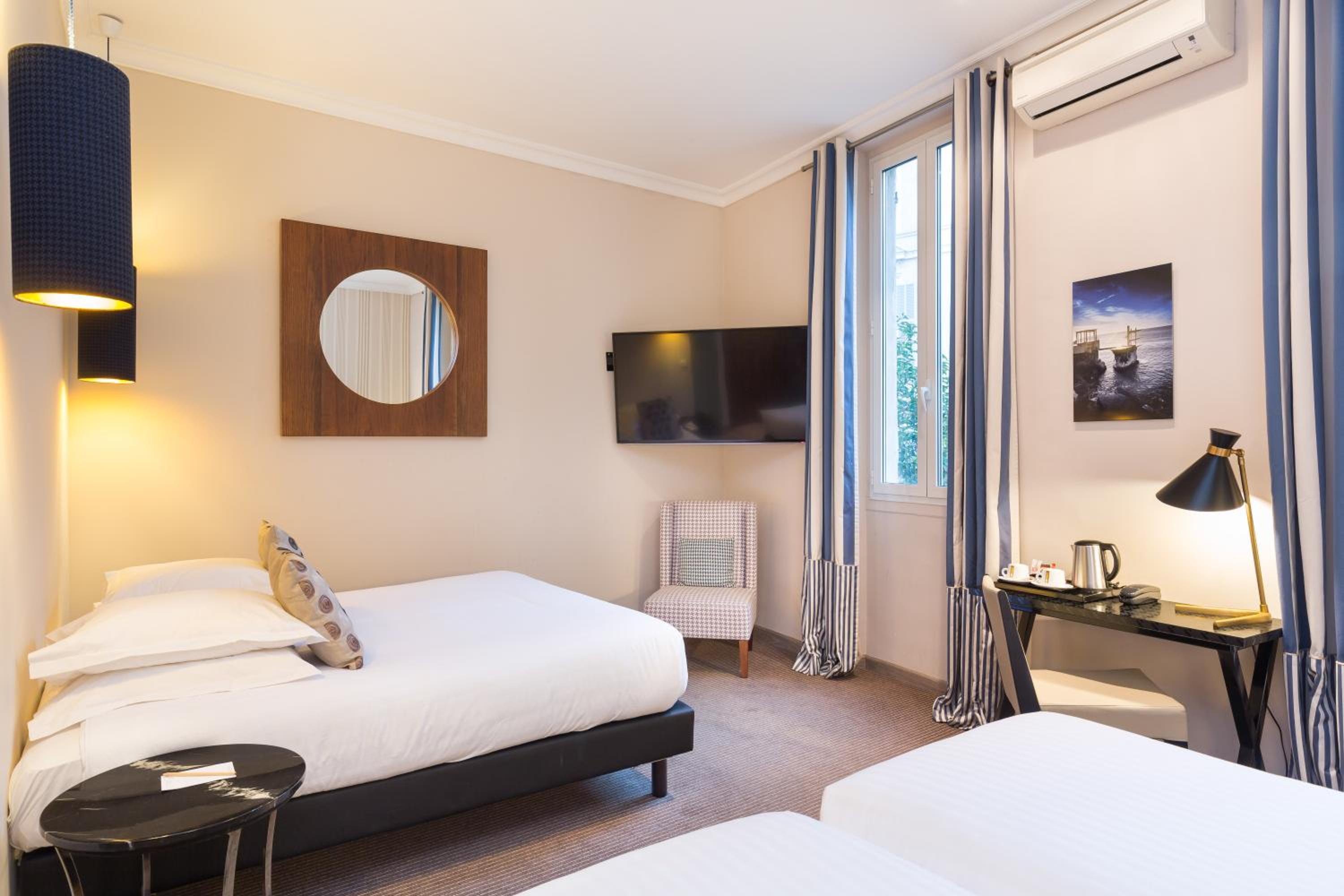 Prestige Room - Photo 8