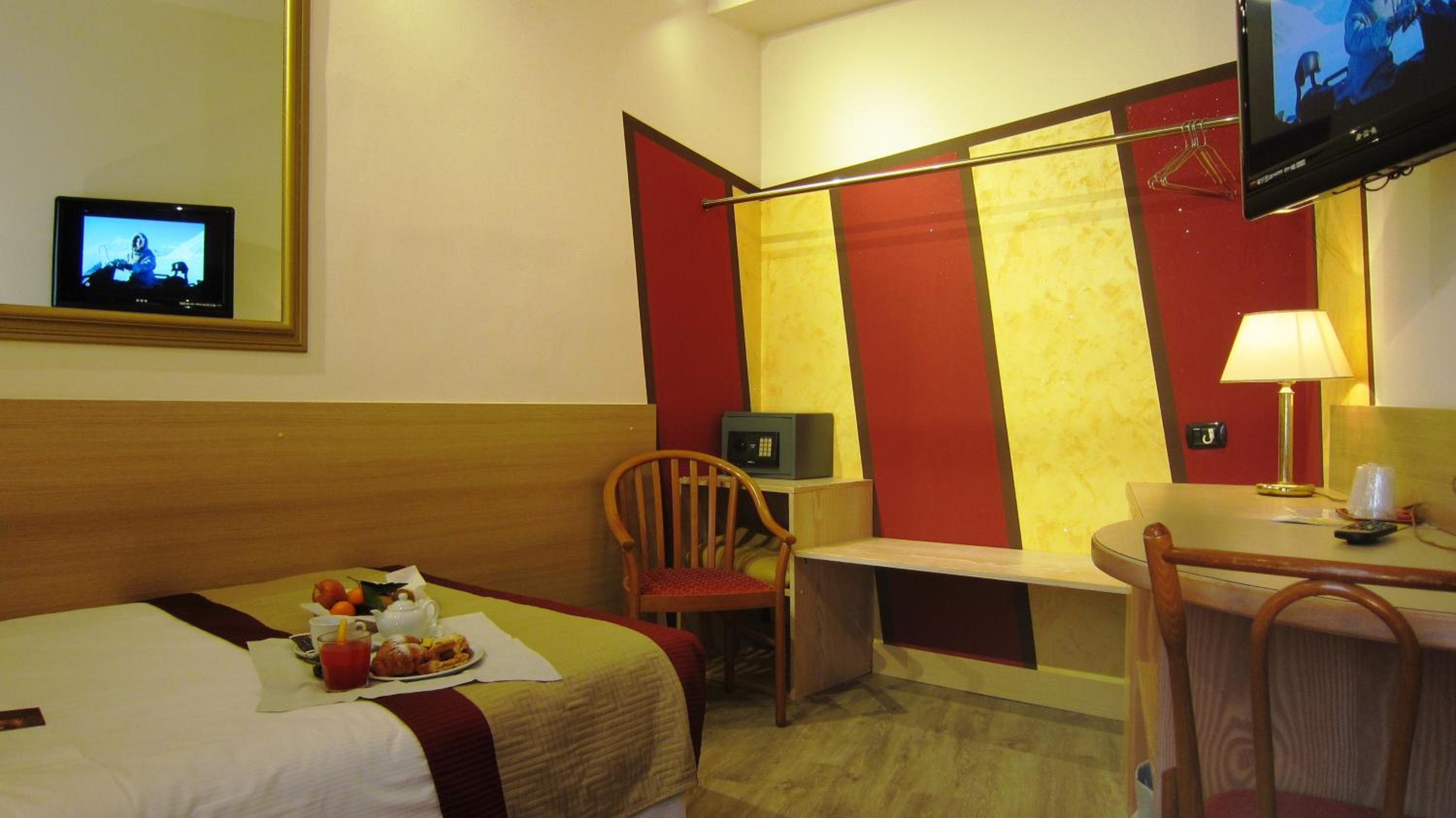 Single Room - Photo 5