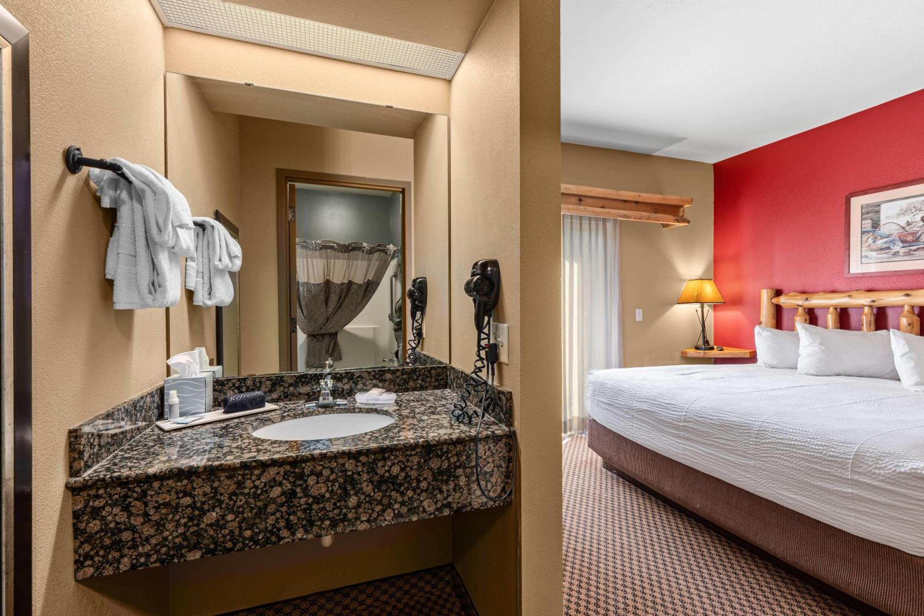 King Suite with Jetted Tub and Patio - Non-Smoking - Photo 4