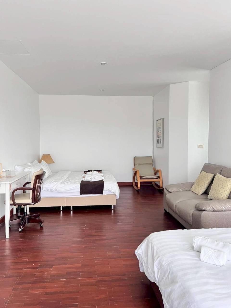 Deluxe Family Suite photo 3