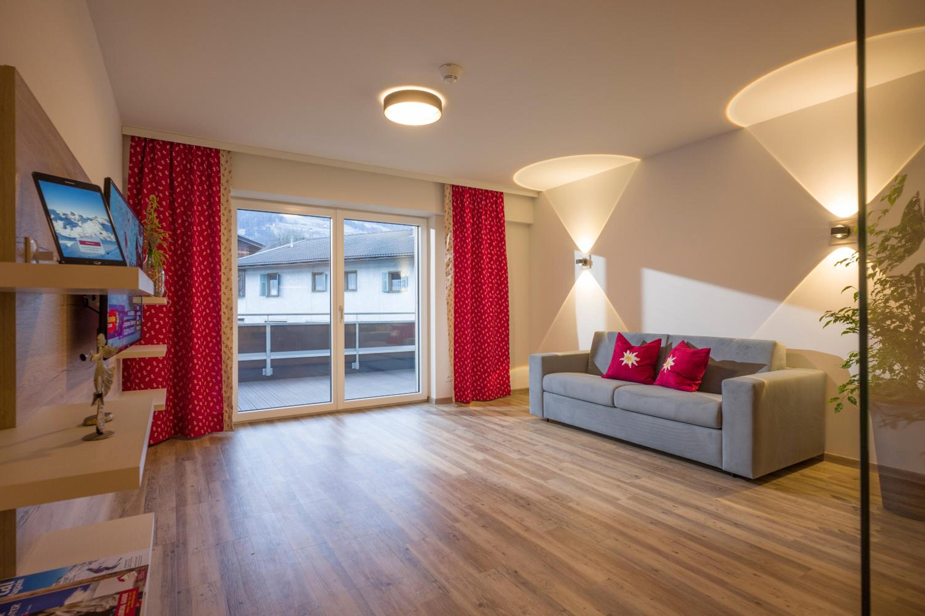 One-Bedroom Apartment with Balcony (Edelweiss) photo 1