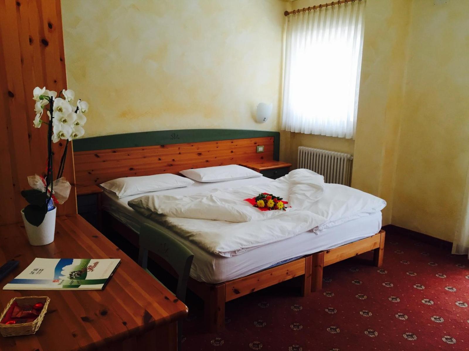 Double Room - Photo 11