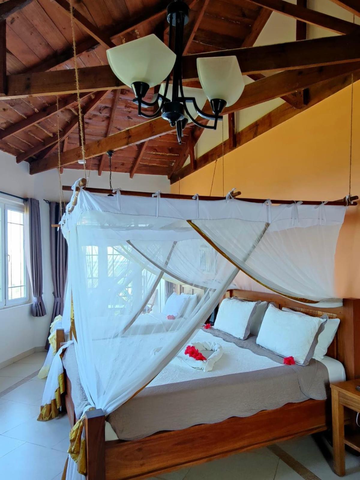Deluxe Triple Room with Sea View photo 1