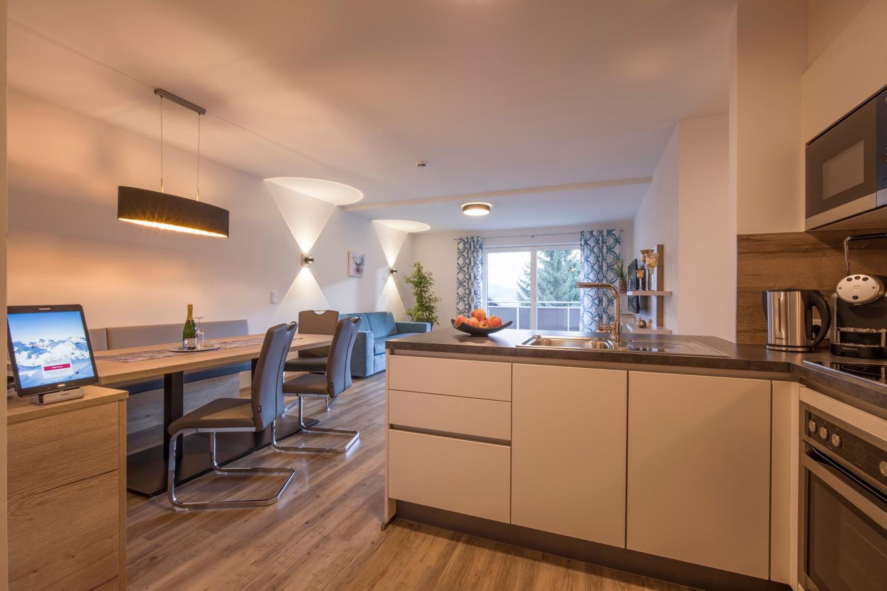 Two-Bedroom Apartment (Mountain Deluxe) photo 2
