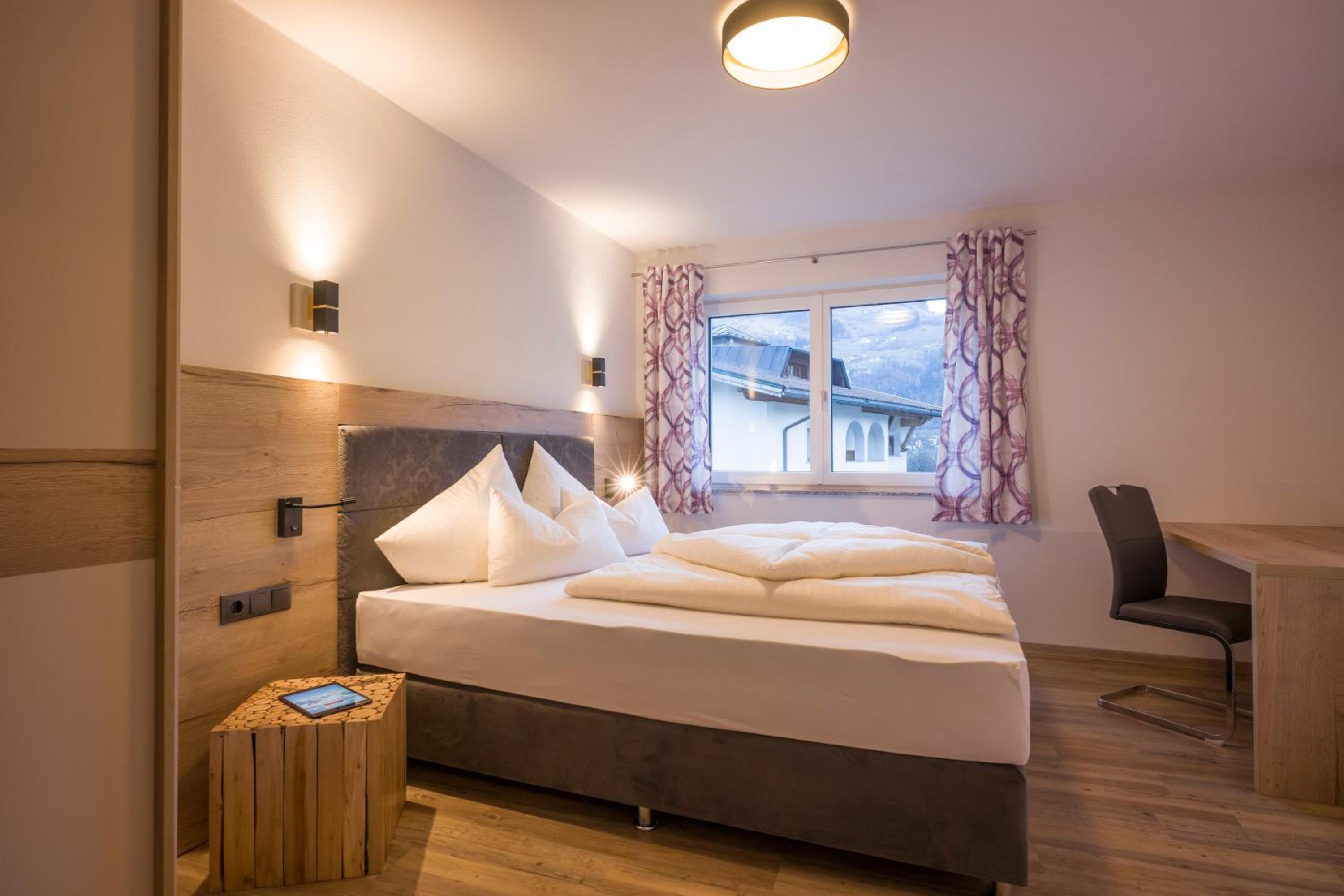 Two-Bedroom Apartment with Balcony (Zillertal Deluxe) photo 1