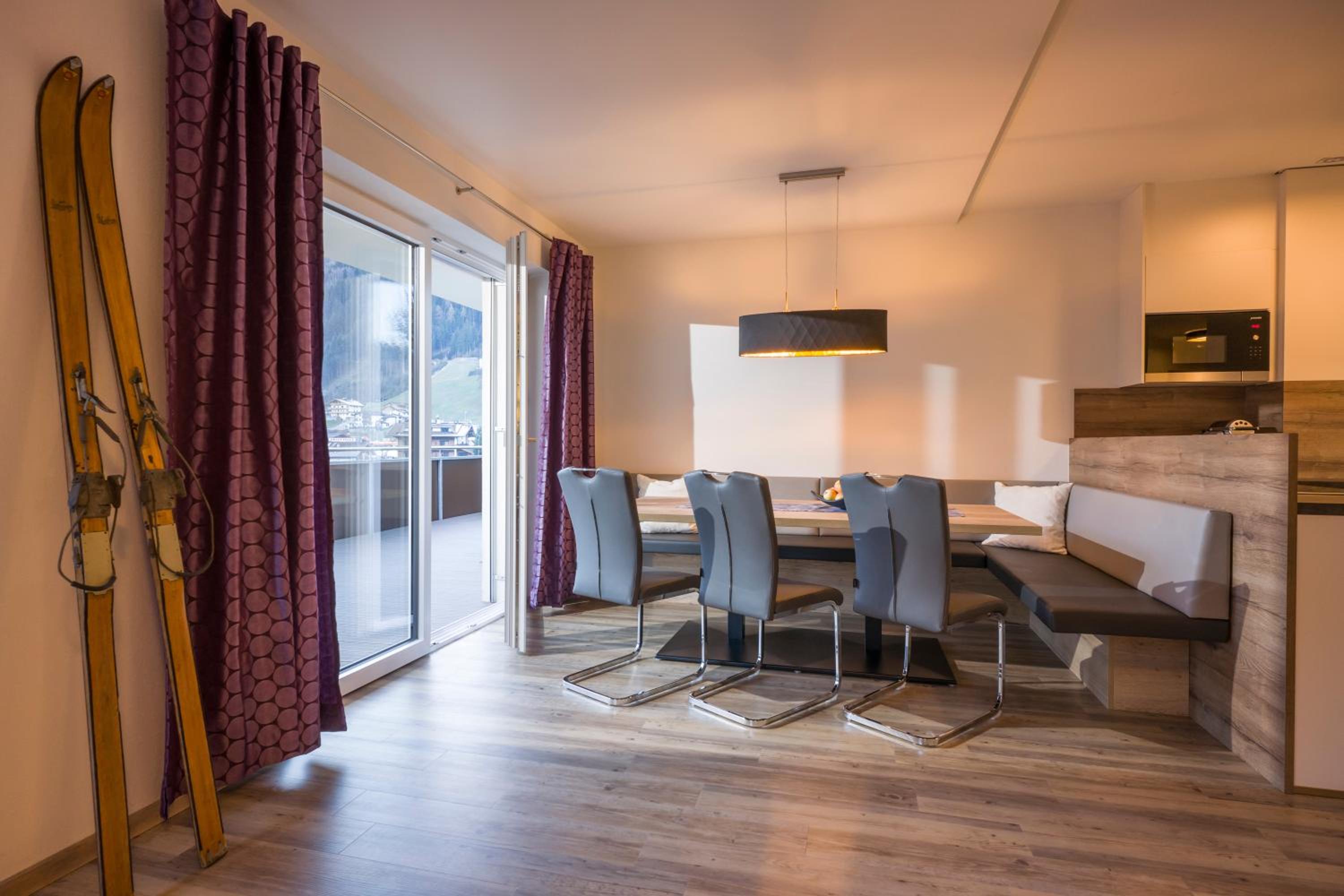 Two-Bedroom Apartment with Balcony (Zillertal Deluxe) photo 3