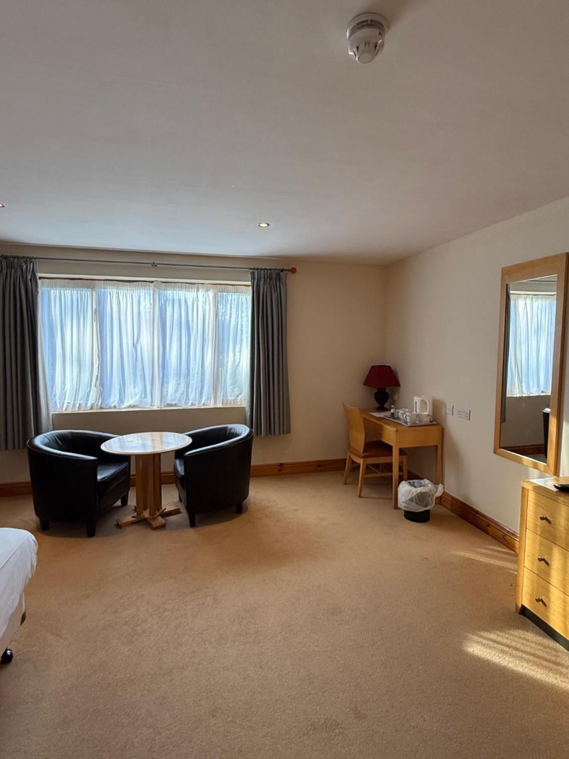 Deluxe Double Room with Shower photo 3