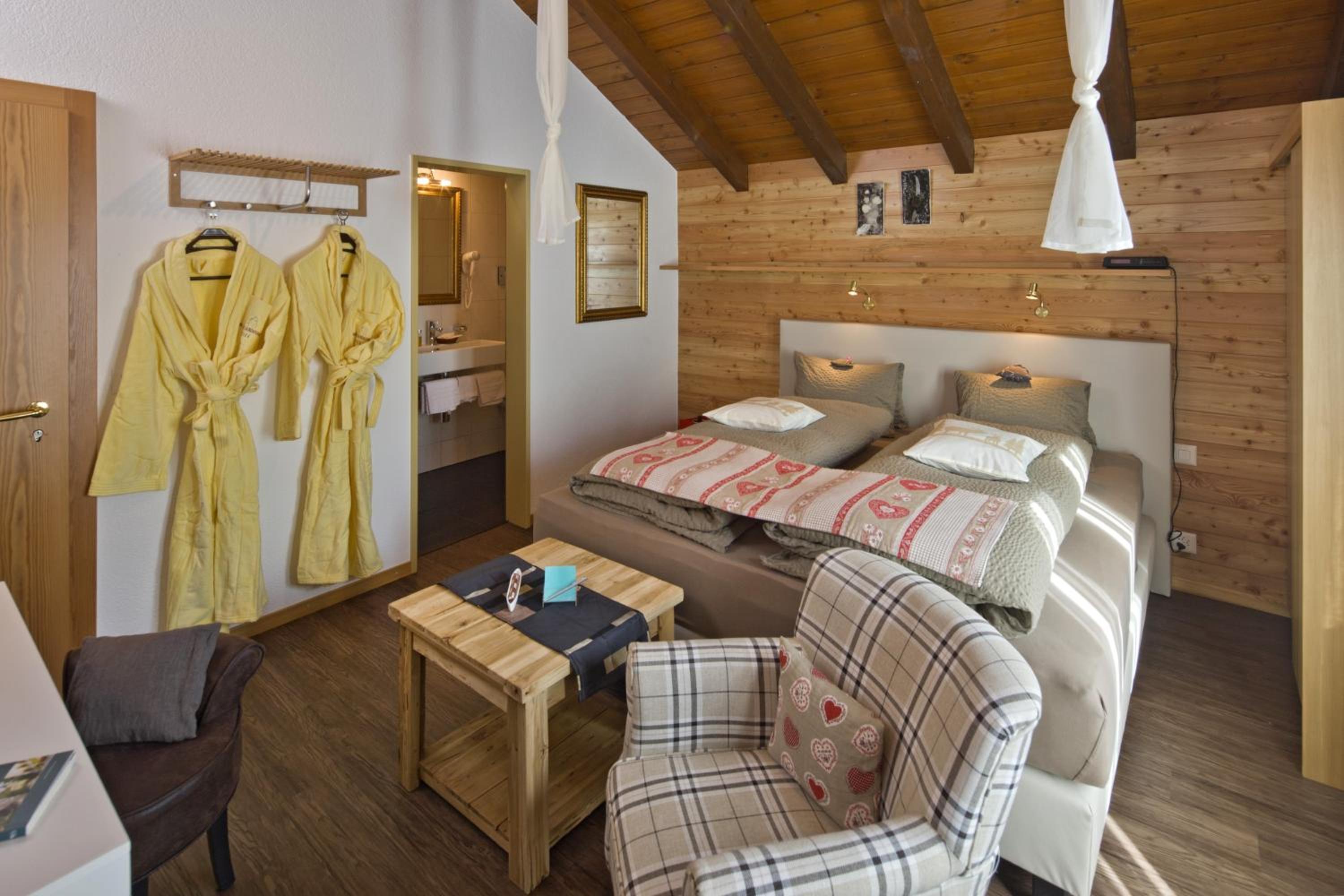 Premium Double Room with Balcony and Mountain View photo 1