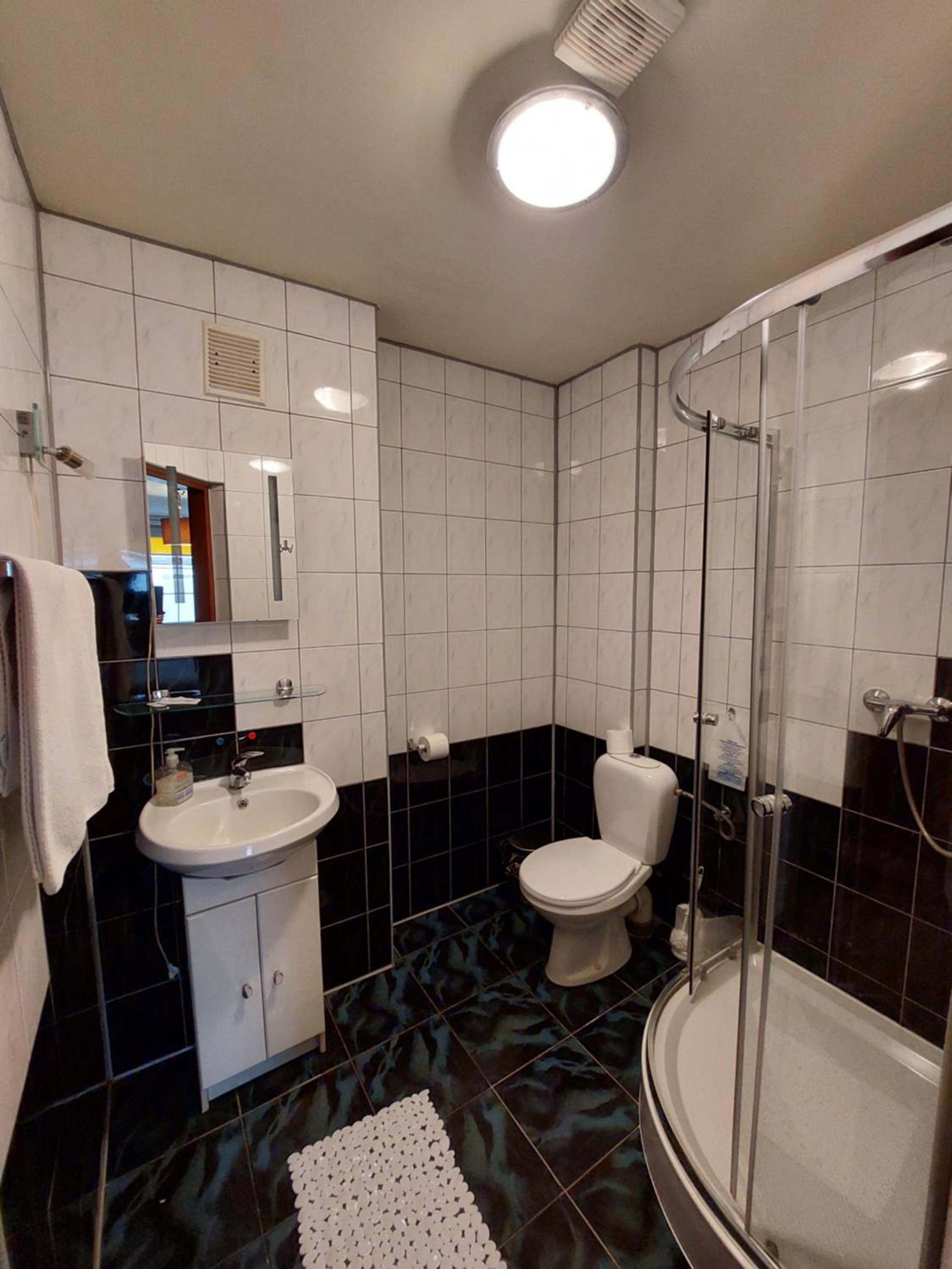 Large Twin Room photo 2