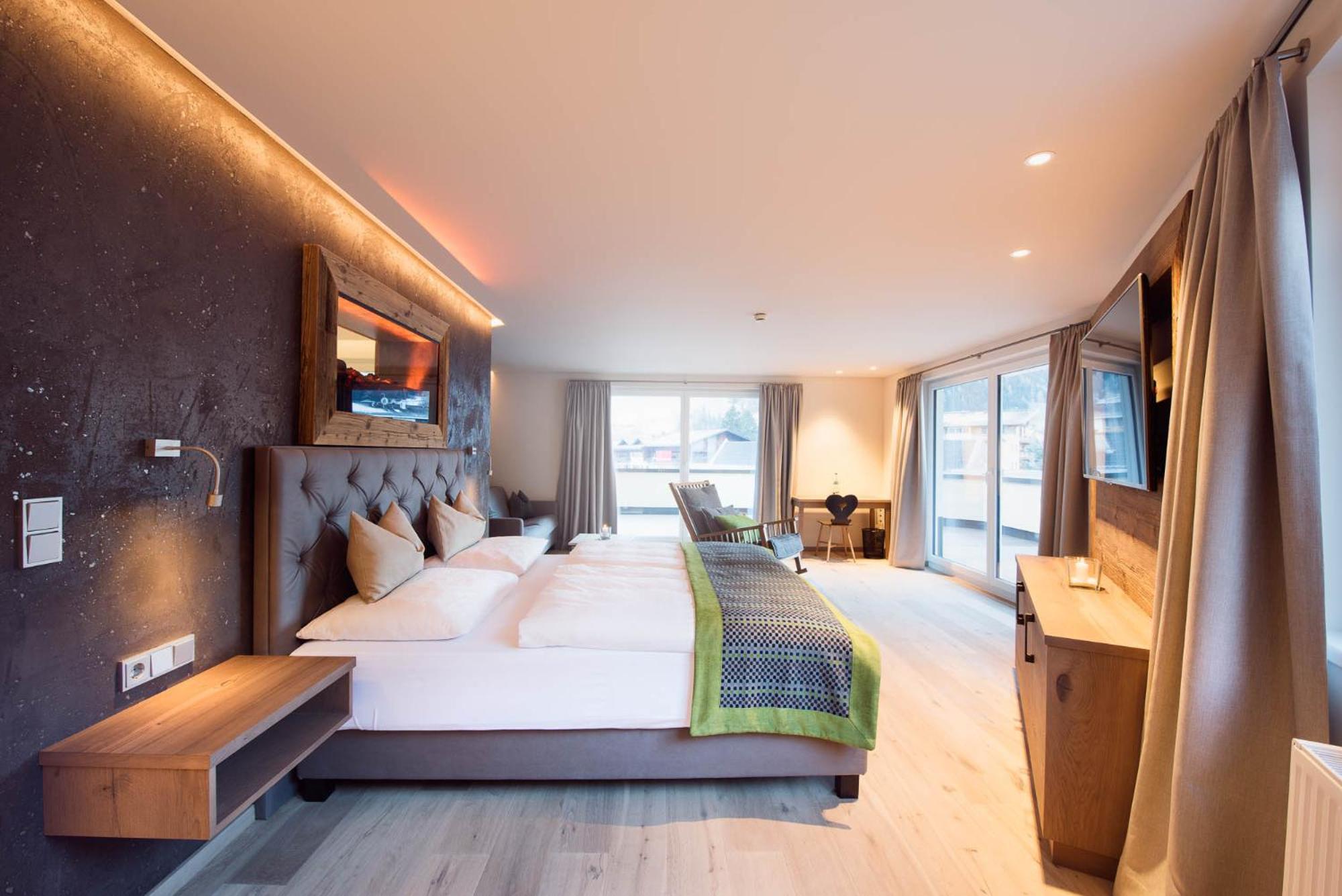Suite with Mountain View - Photo 6