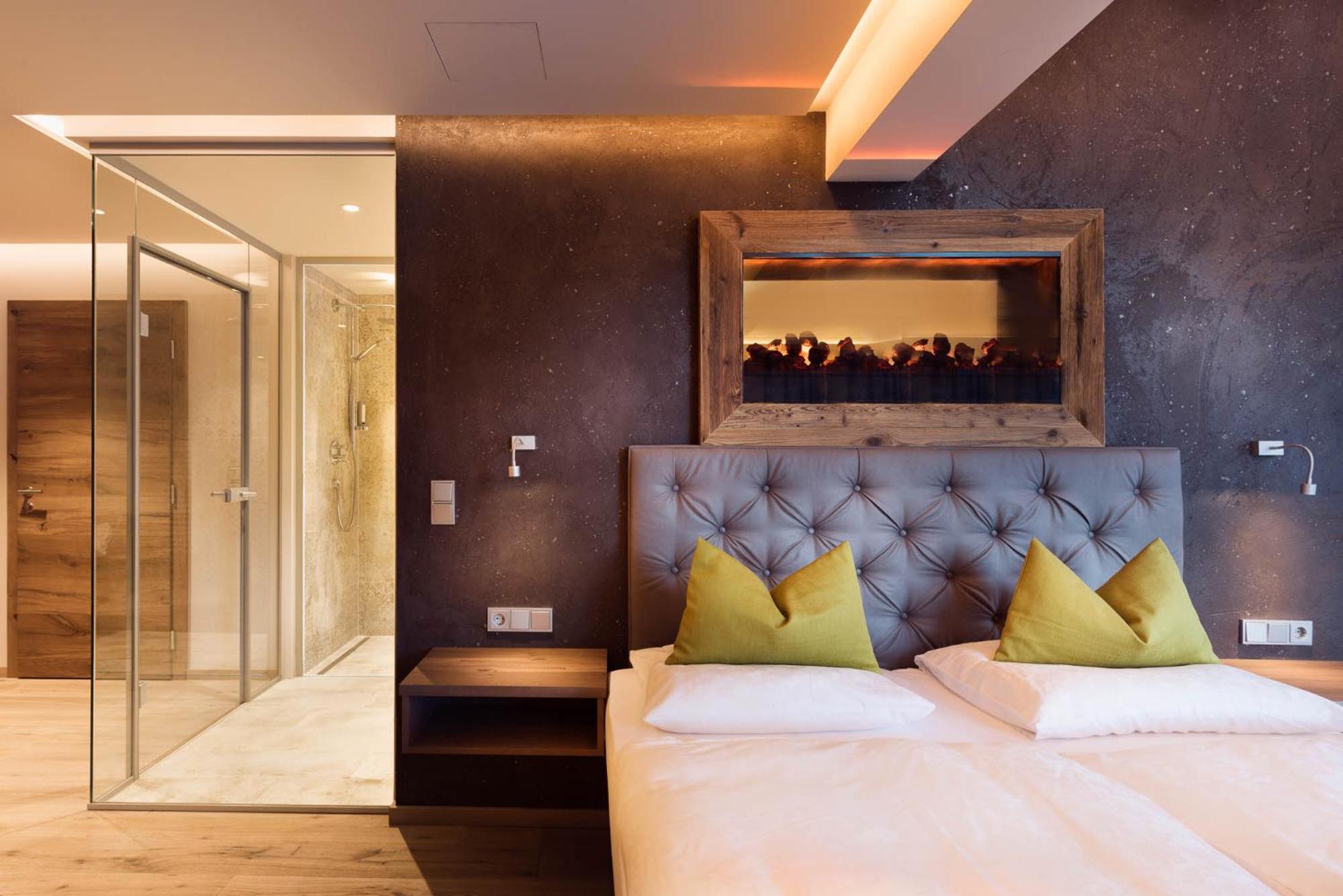Suite with Mountain View - Photo 1