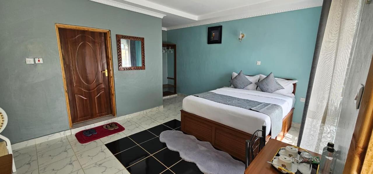 Standard Double Room photo 3