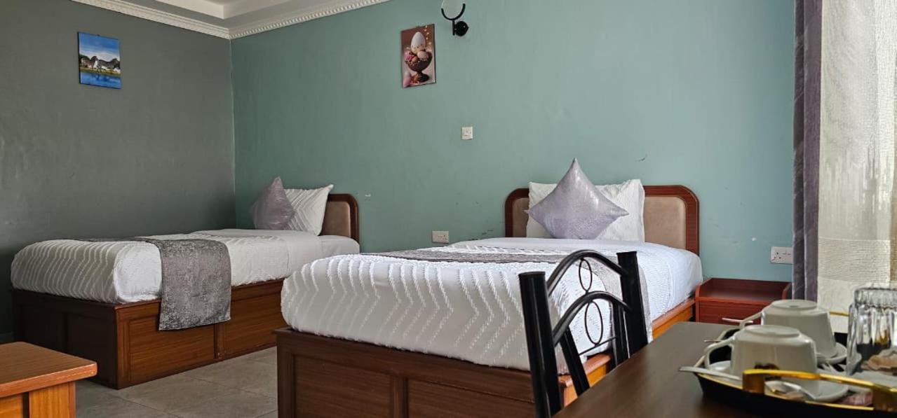 Standard Twin Room photo 2