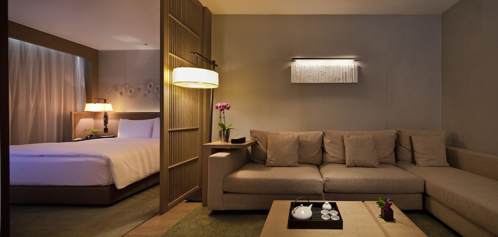 Luxury Suite photo 1