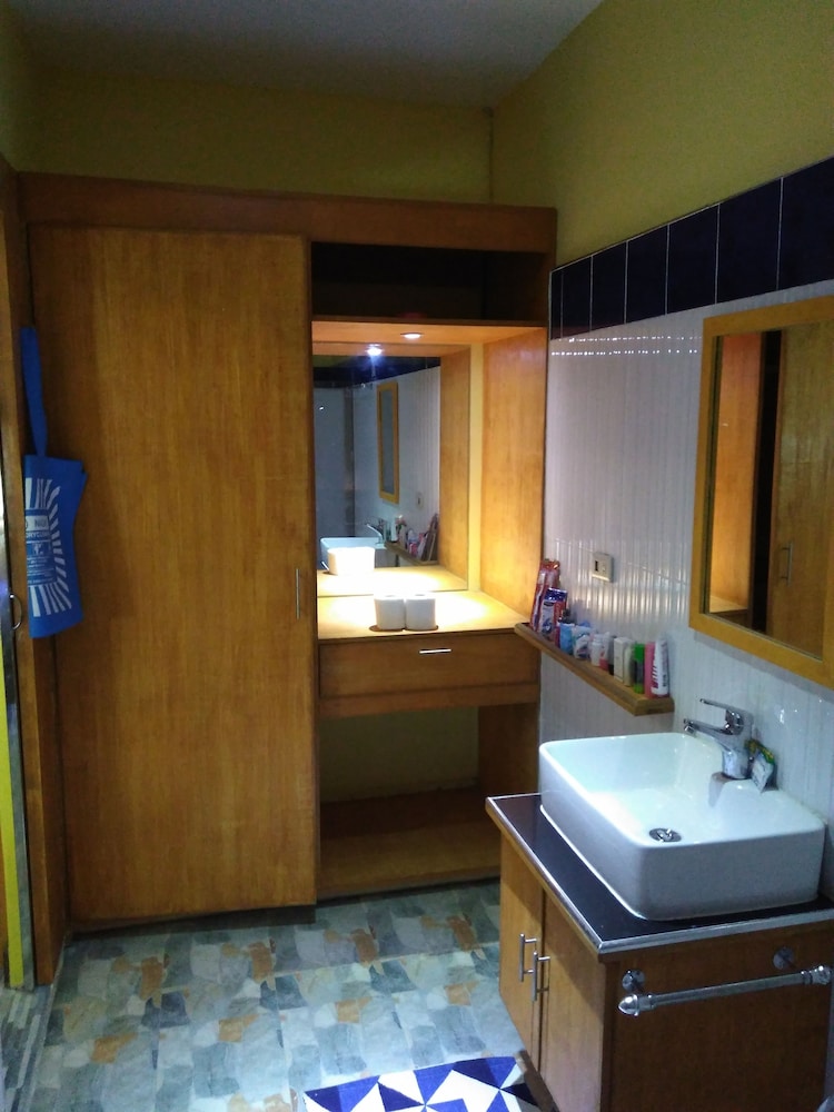 Superior Single Room, 1 Queen Bed - Photo 5