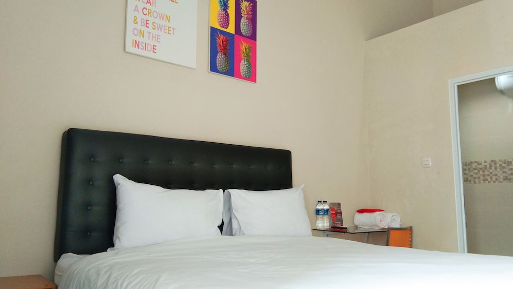 Deluxe Room - Photo 1