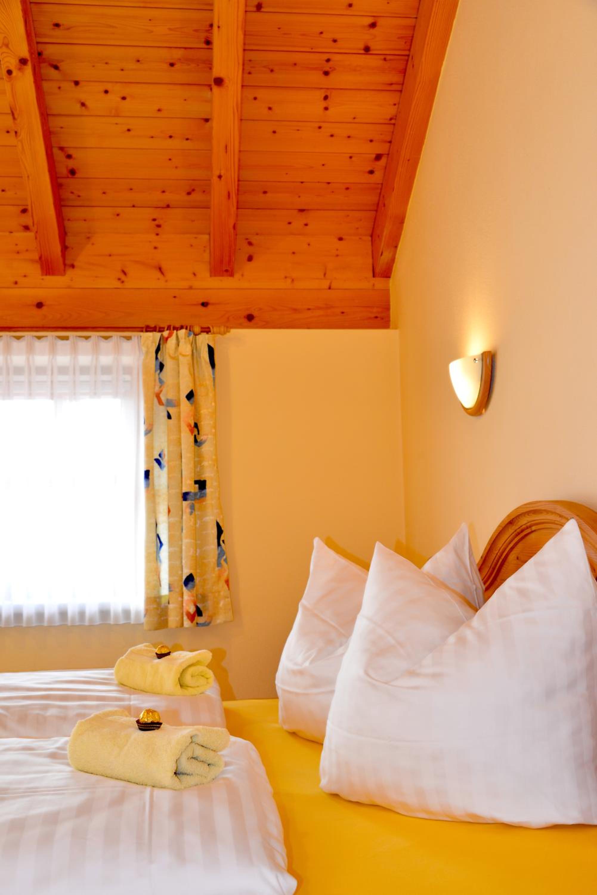 Two-Bedroom Apartment with Balcony photo 2