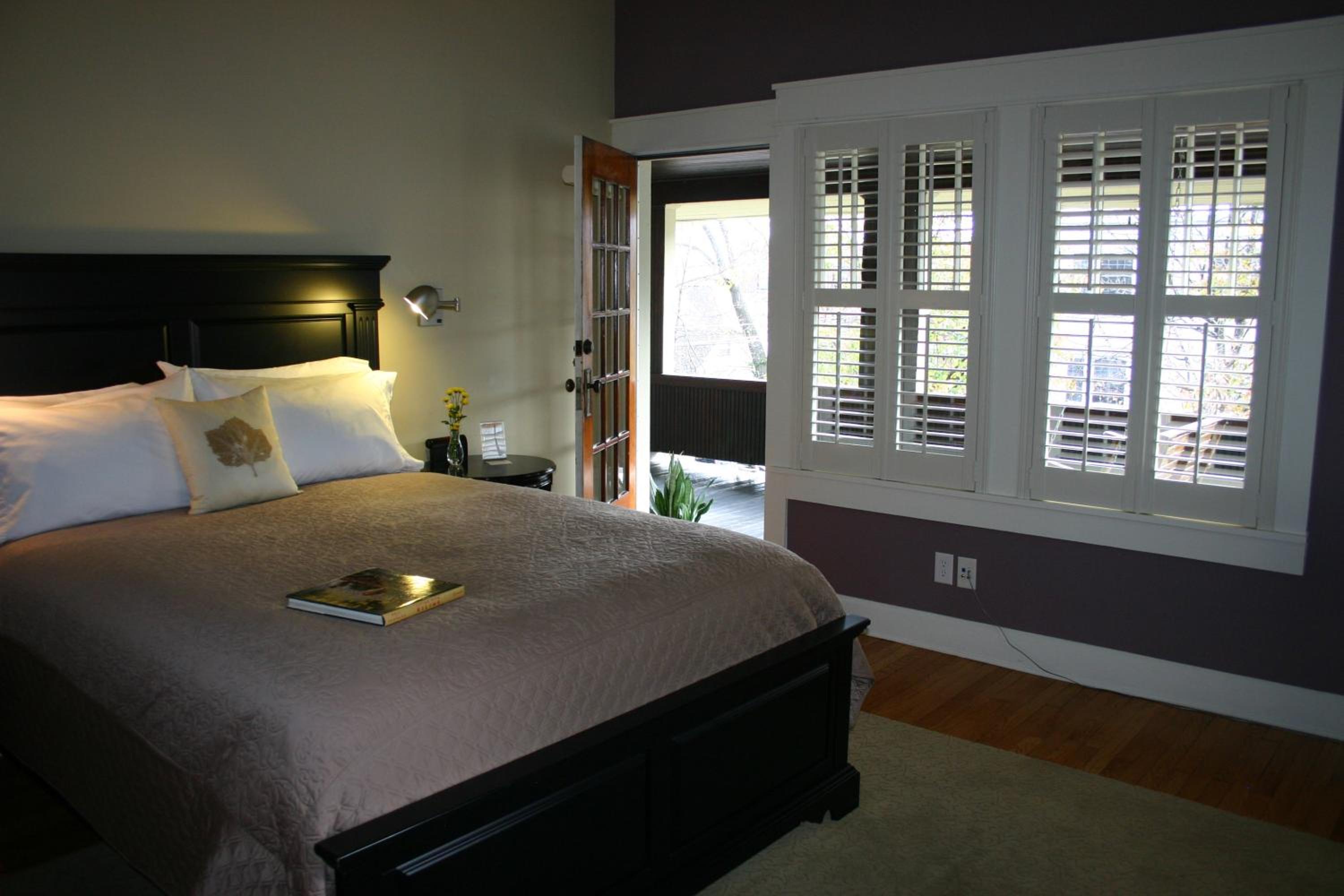 Deluxe Queen Room photo 3