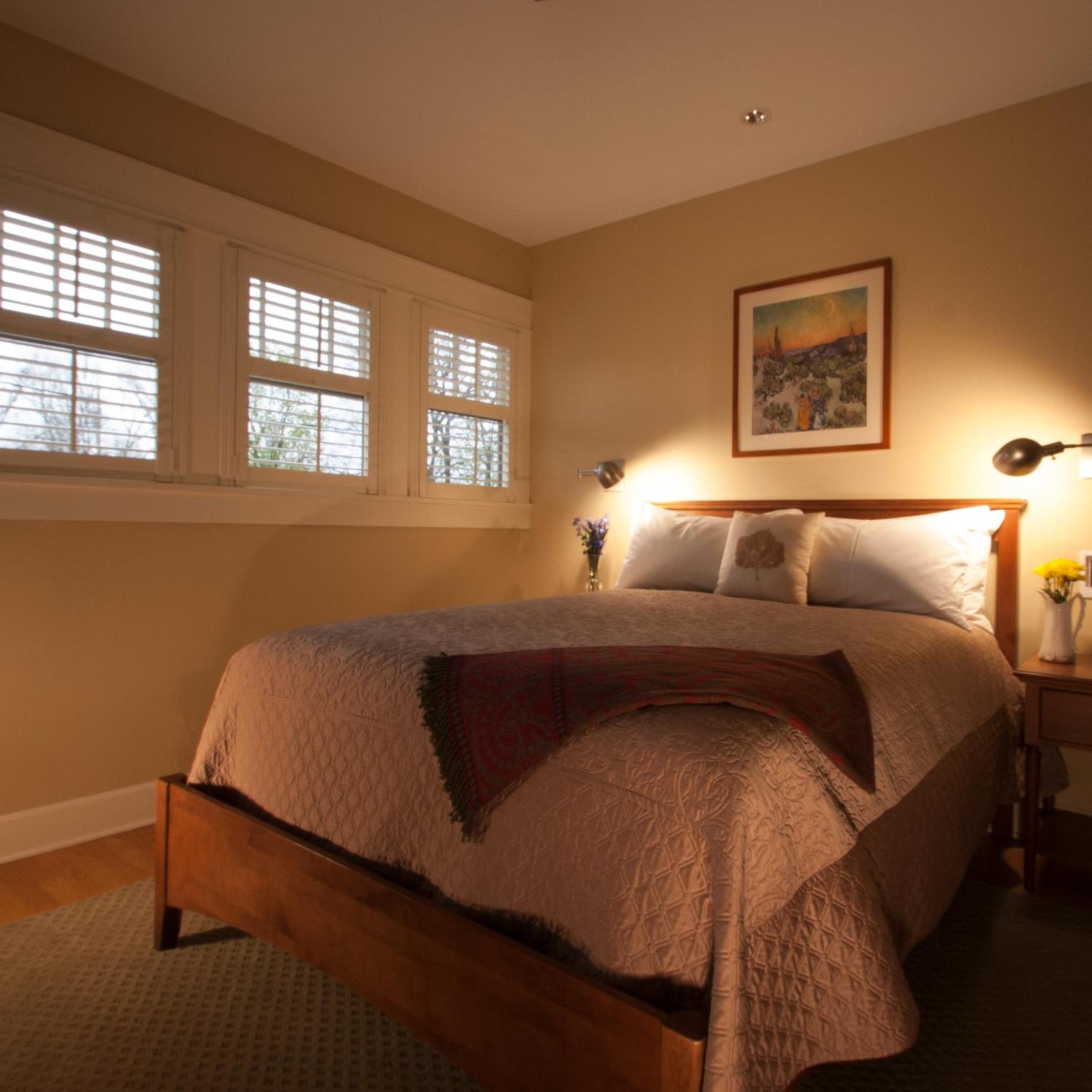 Deluxe Queen Room