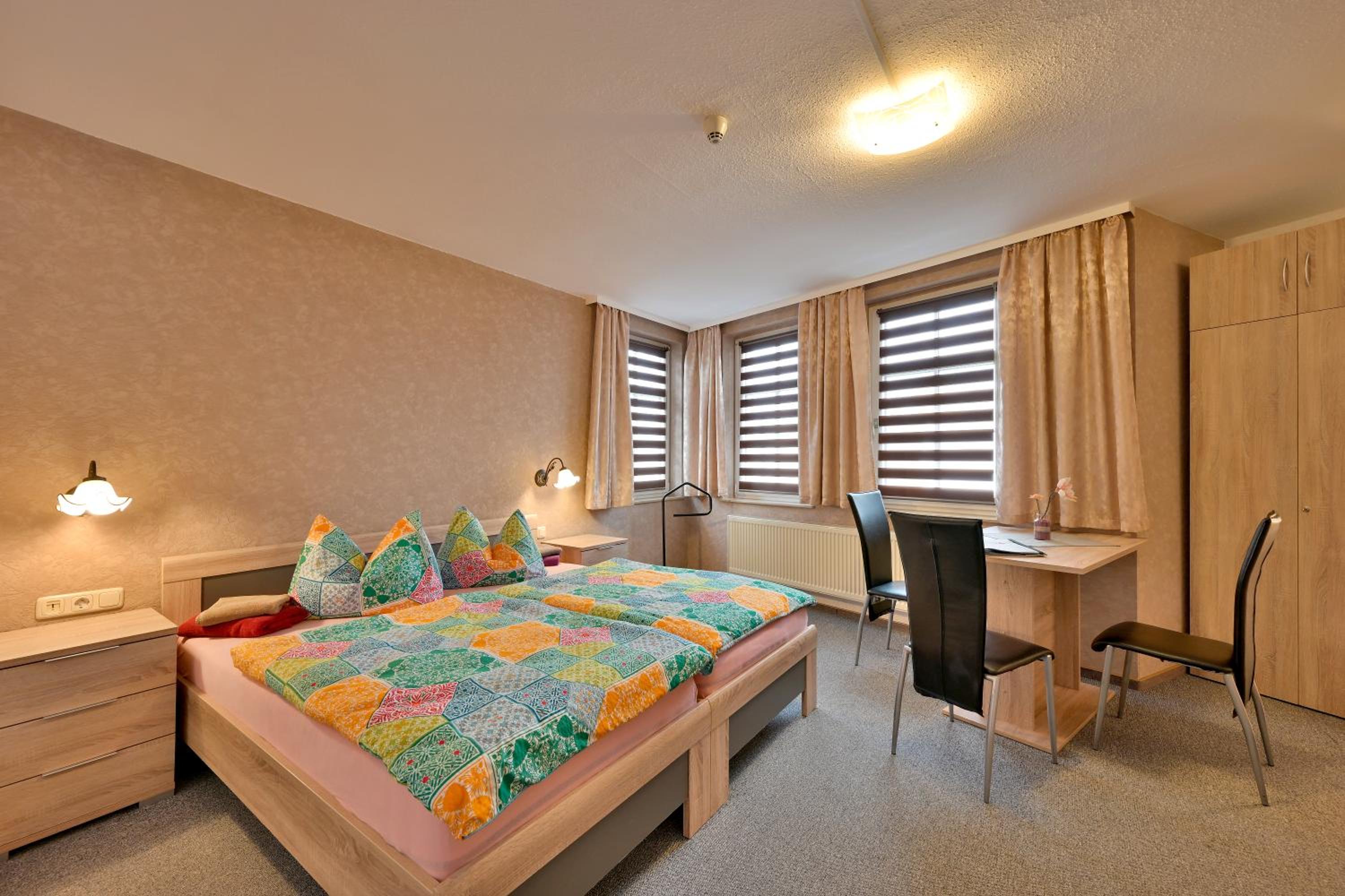 Standard Triple Room - Photo 2