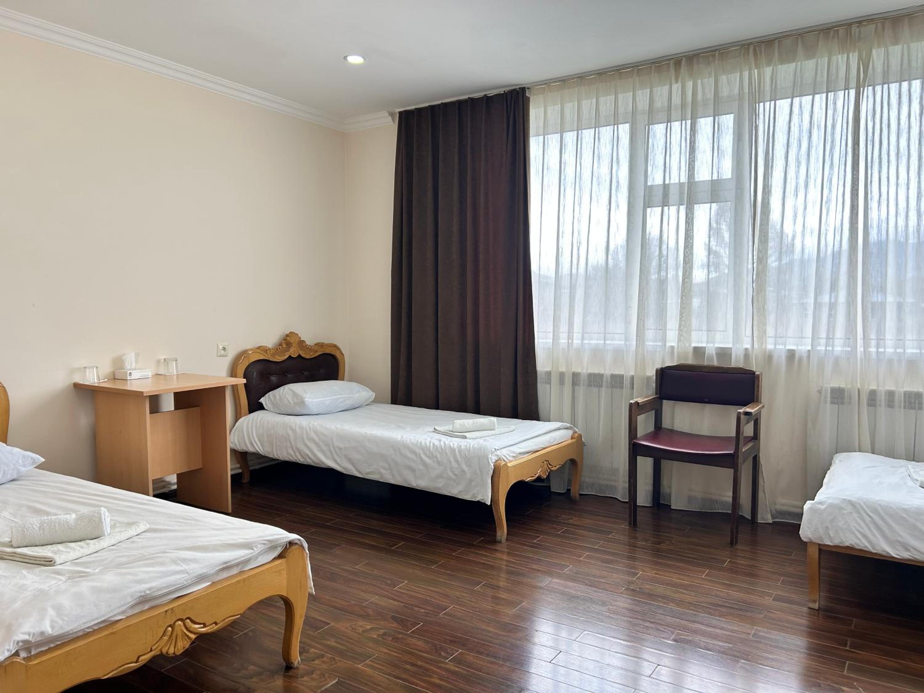 Economy Triple Room