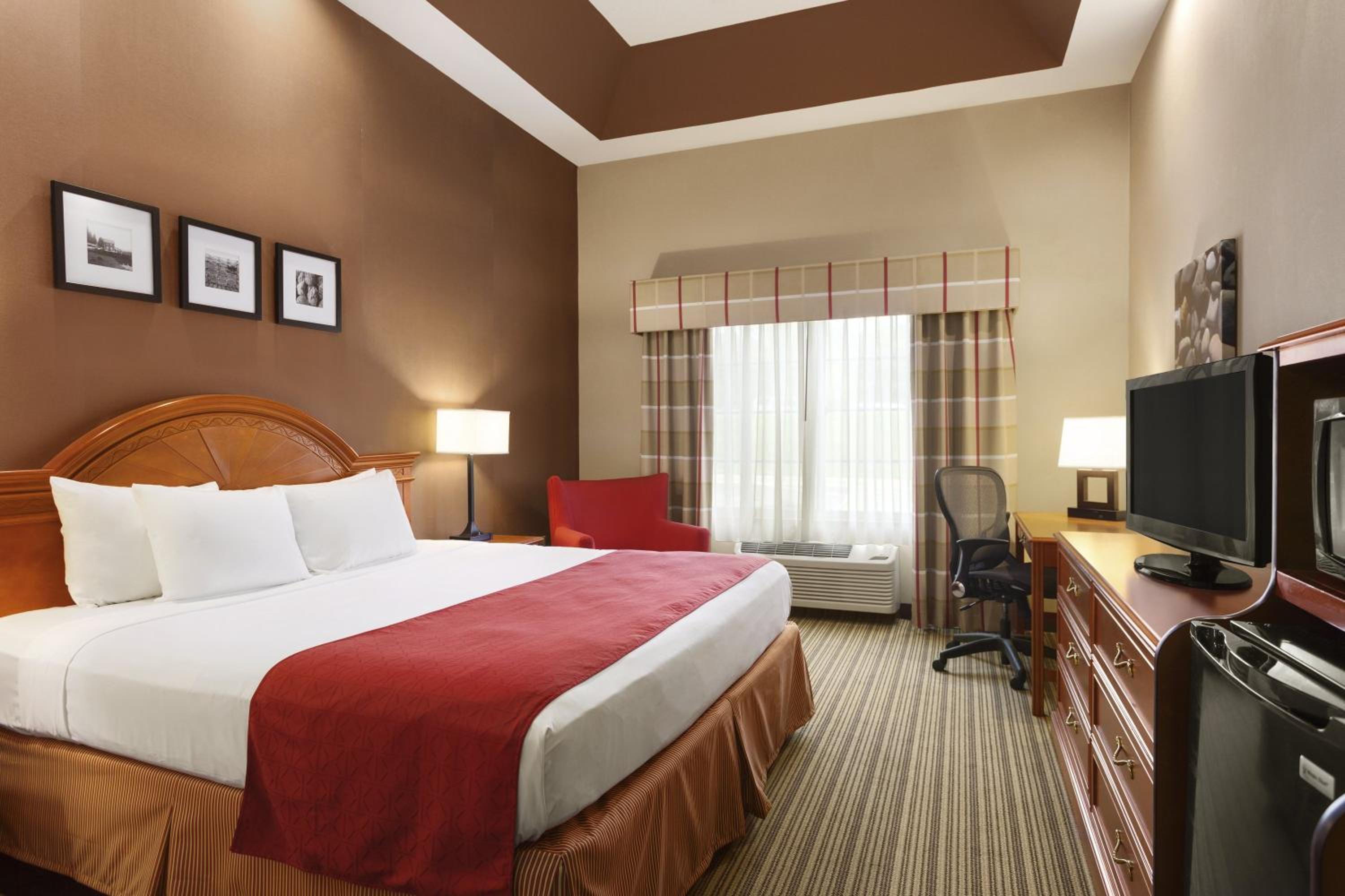 King Room - Disability Access/Non-Smoking - Photo 3