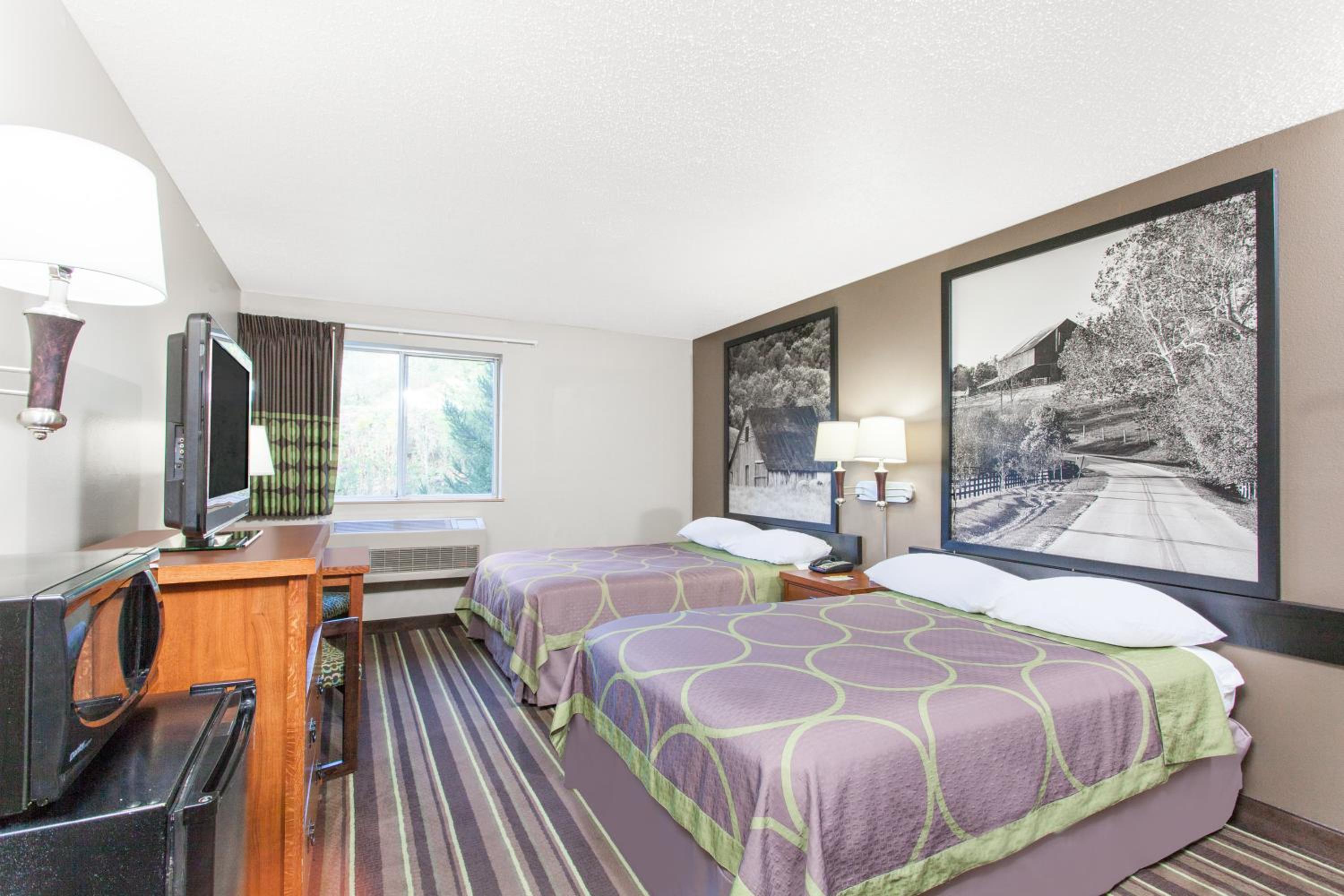 Double Room with Two Double Beds - Non-Smoking - Photo 2