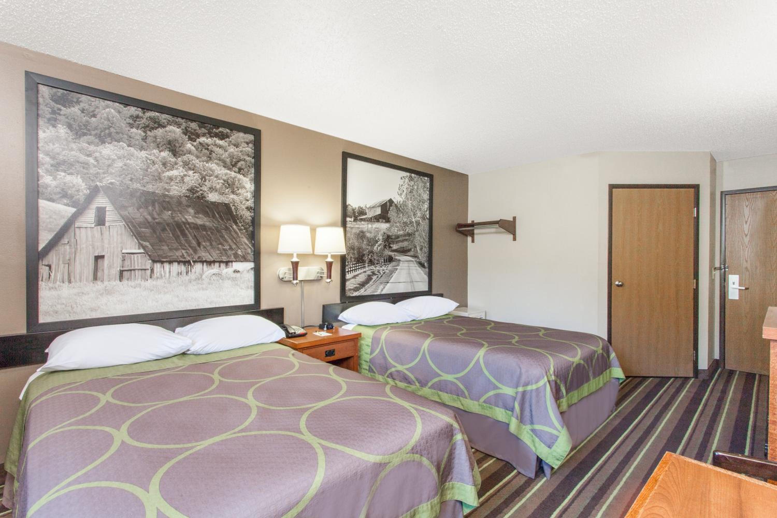 Double Room with Two Double Beds - Non-Smoking - Photo 1