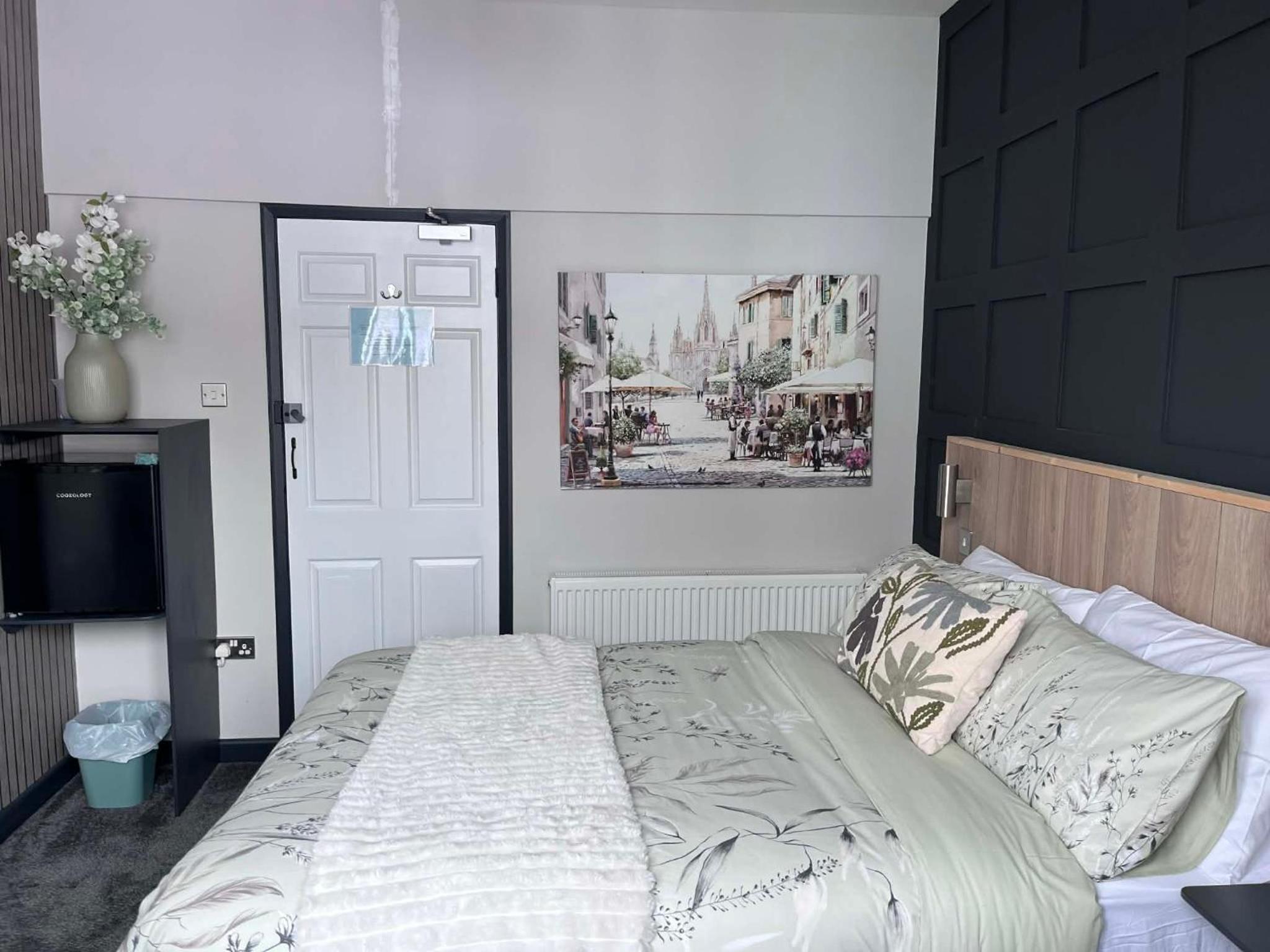 Double Room with Private Bathroom