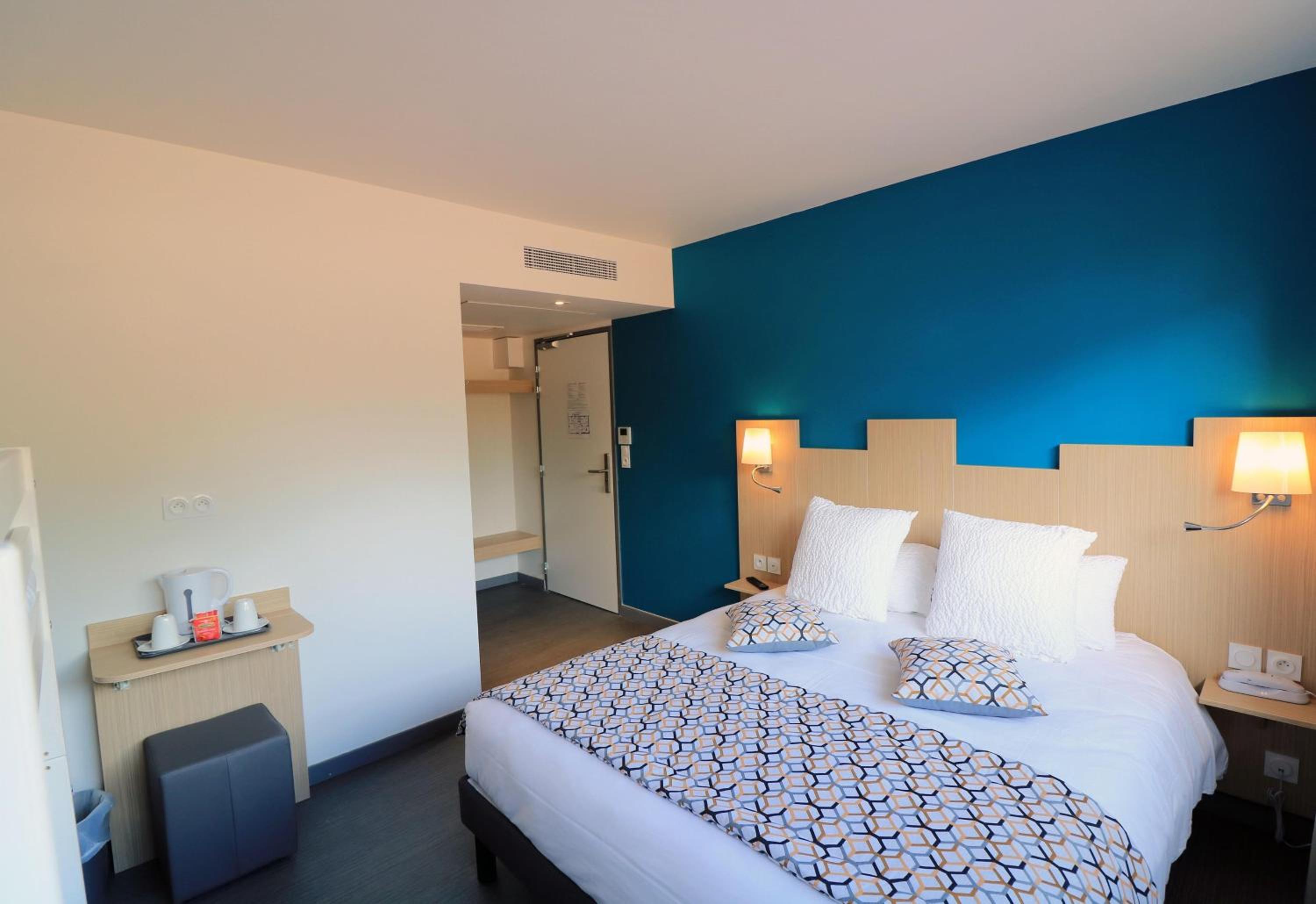 Family Room with One Double Bed and One Bunk Bed - Ground Floor/Non-Smoking - Photo 2