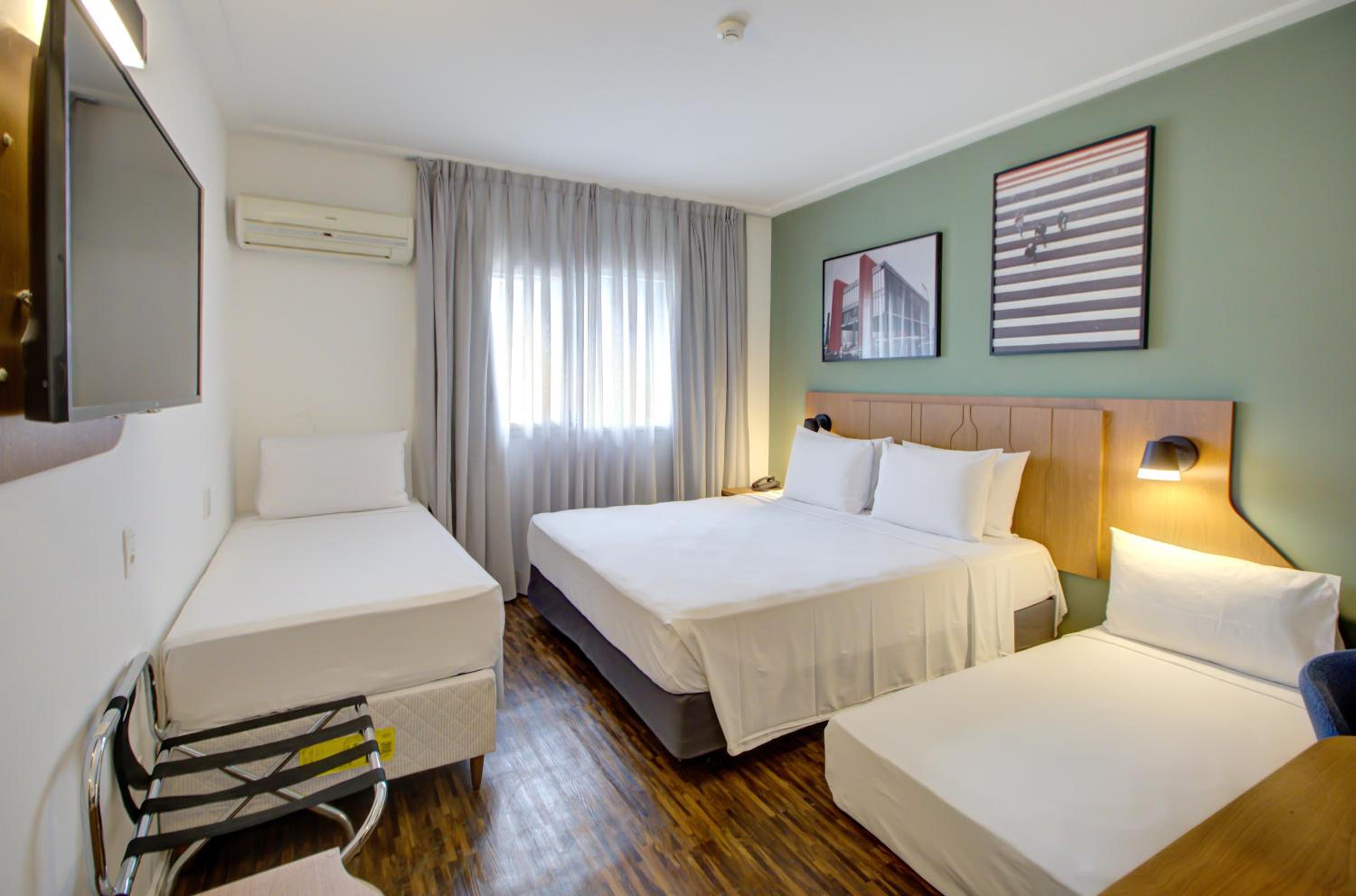 Quadruple Room - Photo 3