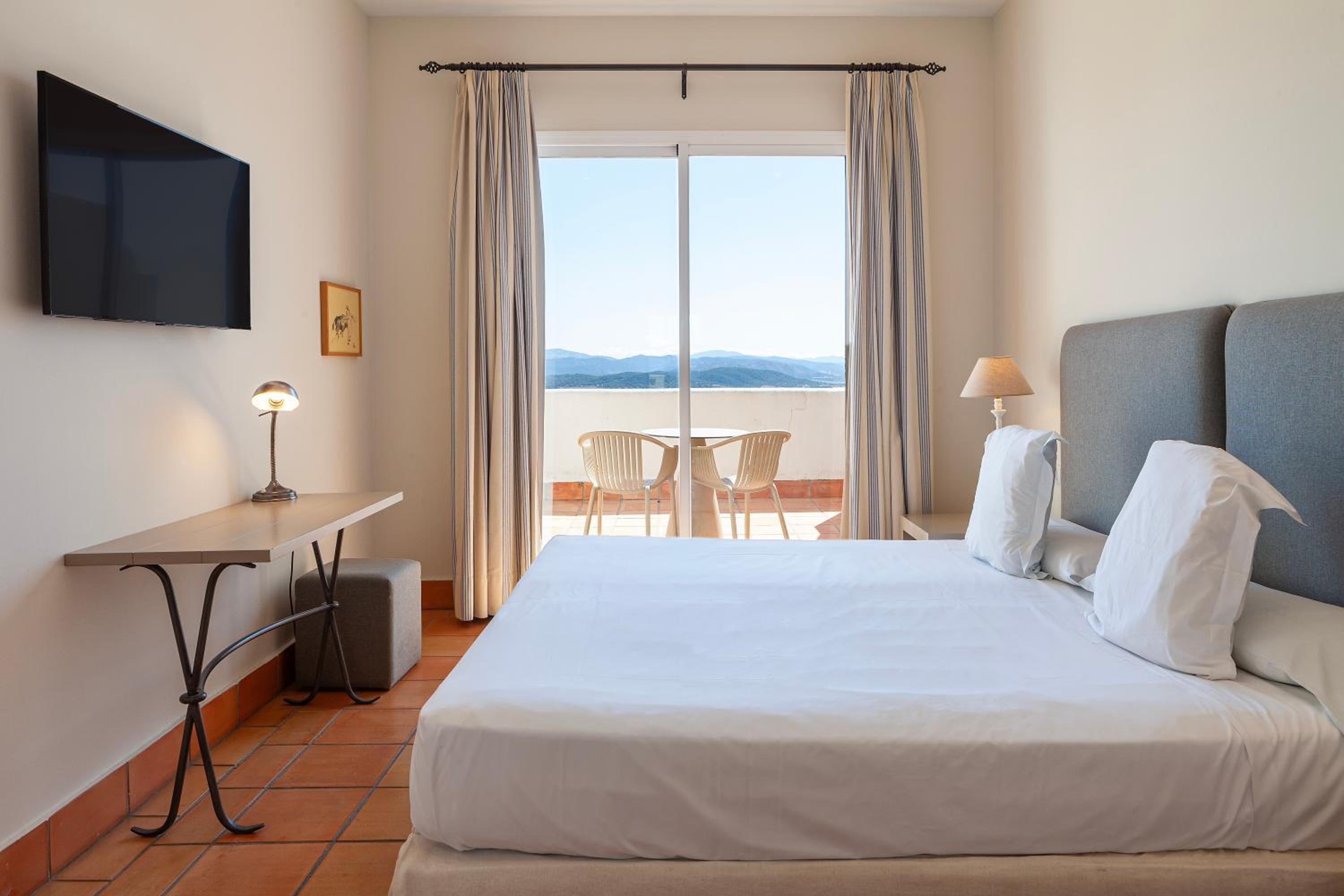 Family Junior Suite with views photo 1